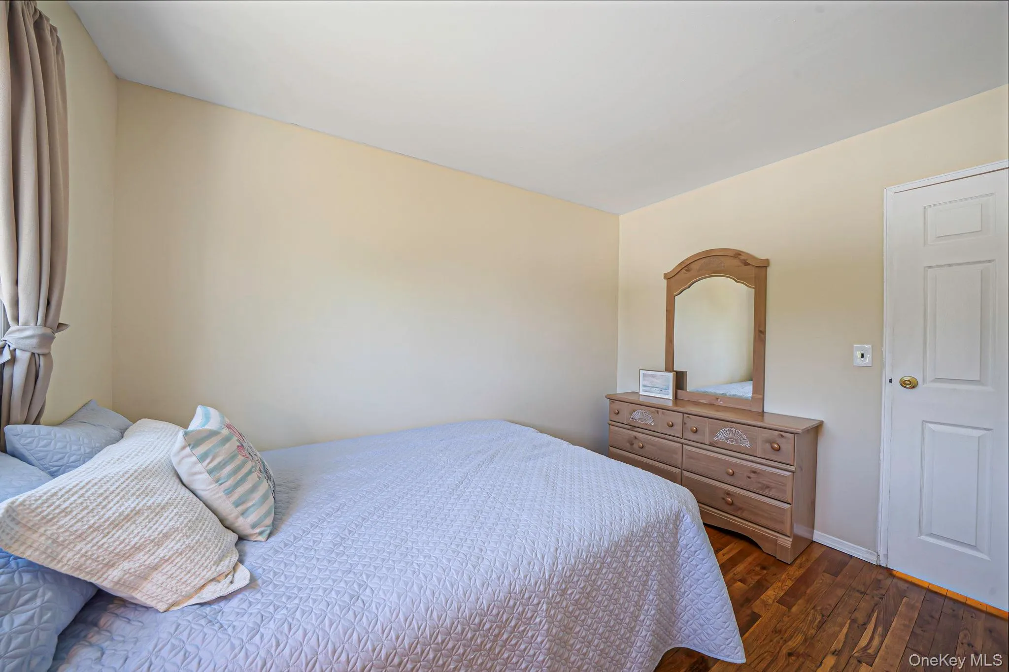 7 Berkeley Avenue, Brookhaven, NY, 3 Bedrooms Bedrooms, 8 Rooms Rooms,2 BathroomsBathrooms,Residential,For Rent,Berkeley,0,1002844 7 Berkeley Avenue, Brookhaven, NY, 3 Bedrooms Bedrooms, 8 Rooms Rooms,2 BathroomsBathrooms,Residential,For Rent,Berkeley,0,1002844