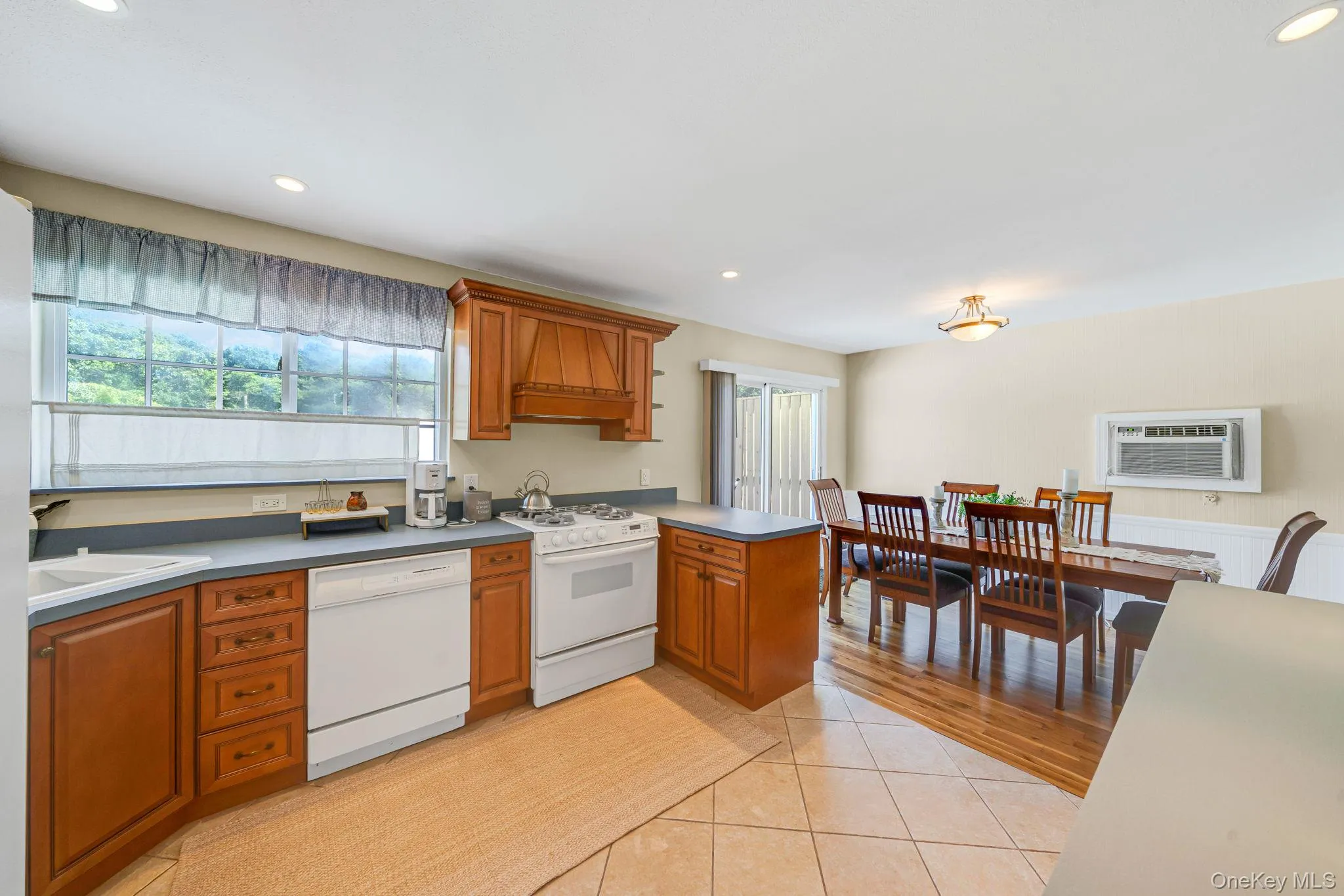 7 Berkeley Avenue, Brookhaven, NY, 3 Bedrooms Bedrooms, 8 Rooms Rooms,2 BathroomsBathrooms,Residential,For Rent,Berkeley,0,1002844 7 Berkeley Avenue, Brookhaven, NY, 3 Bedrooms Bedrooms, 8 Rooms Rooms,2 BathroomsBathrooms,Residential,For Rent,Berkeley,0,1002844