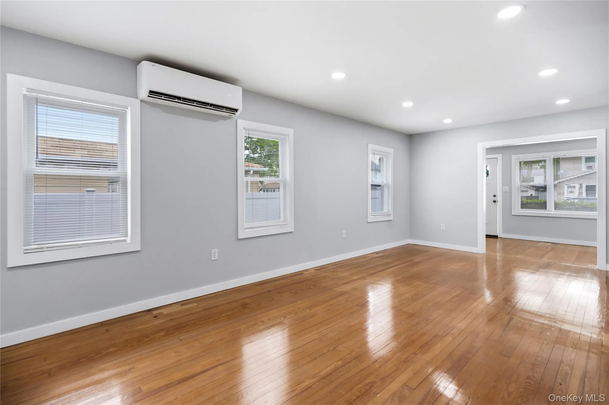 890 Kings Parkway, Hempstead, NY, 2 Bedrooms Bedrooms, 5 Rooms Rooms,2 BathroomsBathrooms,Residential,For Rent,Kings,0,1002849 890 Kings Parkway, Hempstead, NY, 2 Bedrooms Bedrooms, 5 Rooms Rooms,2 BathroomsBathrooms,Residential,For Rent,Kings,0,1002849