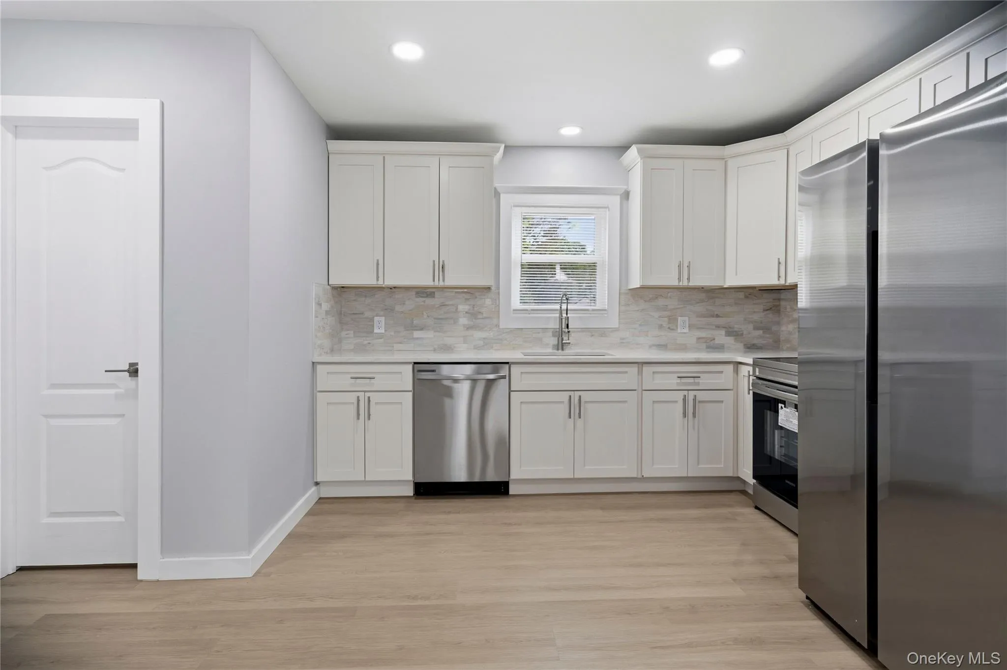 890 Kings Parkway, Hempstead, NY, 2 Bedrooms Bedrooms, 5 Rooms Rooms,2 BathroomsBathrooms,Residential,For Rent,Kings,0,1002849 890 Kings Parkway, Hempstead, NY, 2 Bedrooms Bedrooms, 5 Rooms Rooms,2 BathroomsBathrooms,Residential,For Rent,Kings,0,1002849