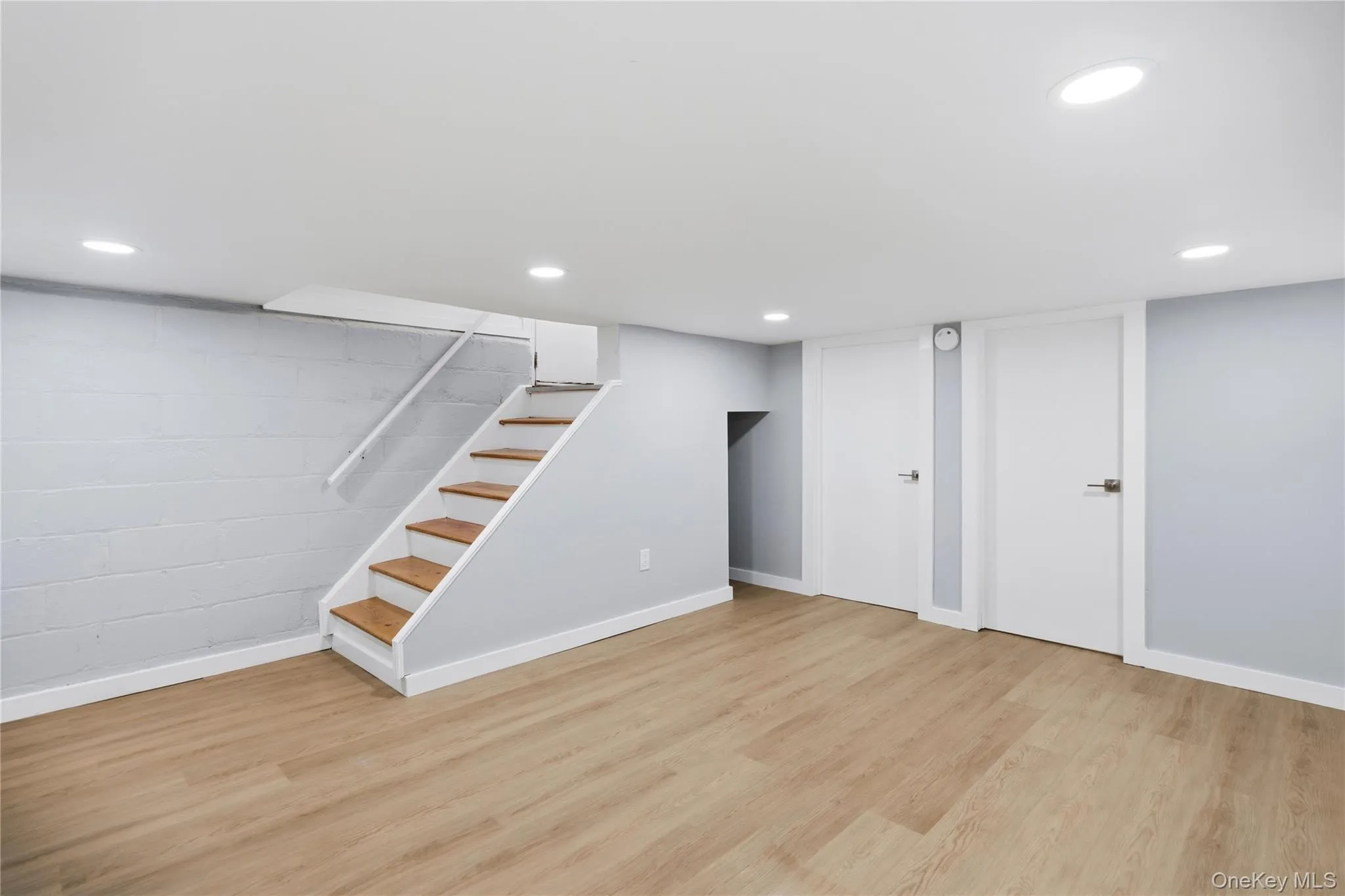 890 Kings Parkway, Hempstead, NY, 2 Bedrooms Bedrooms, 5 Rooms Rooms,2 BathroomsBathrooms,Residential,For Rent,Kings,0,1002849 890 Kings Parkway, Hempstead, NY, 2 Bedrooms Bedrooms, 5 Rooms Rooms,2 BathroomsBathrooms,Residential,For Rent,Kings,0,1002849