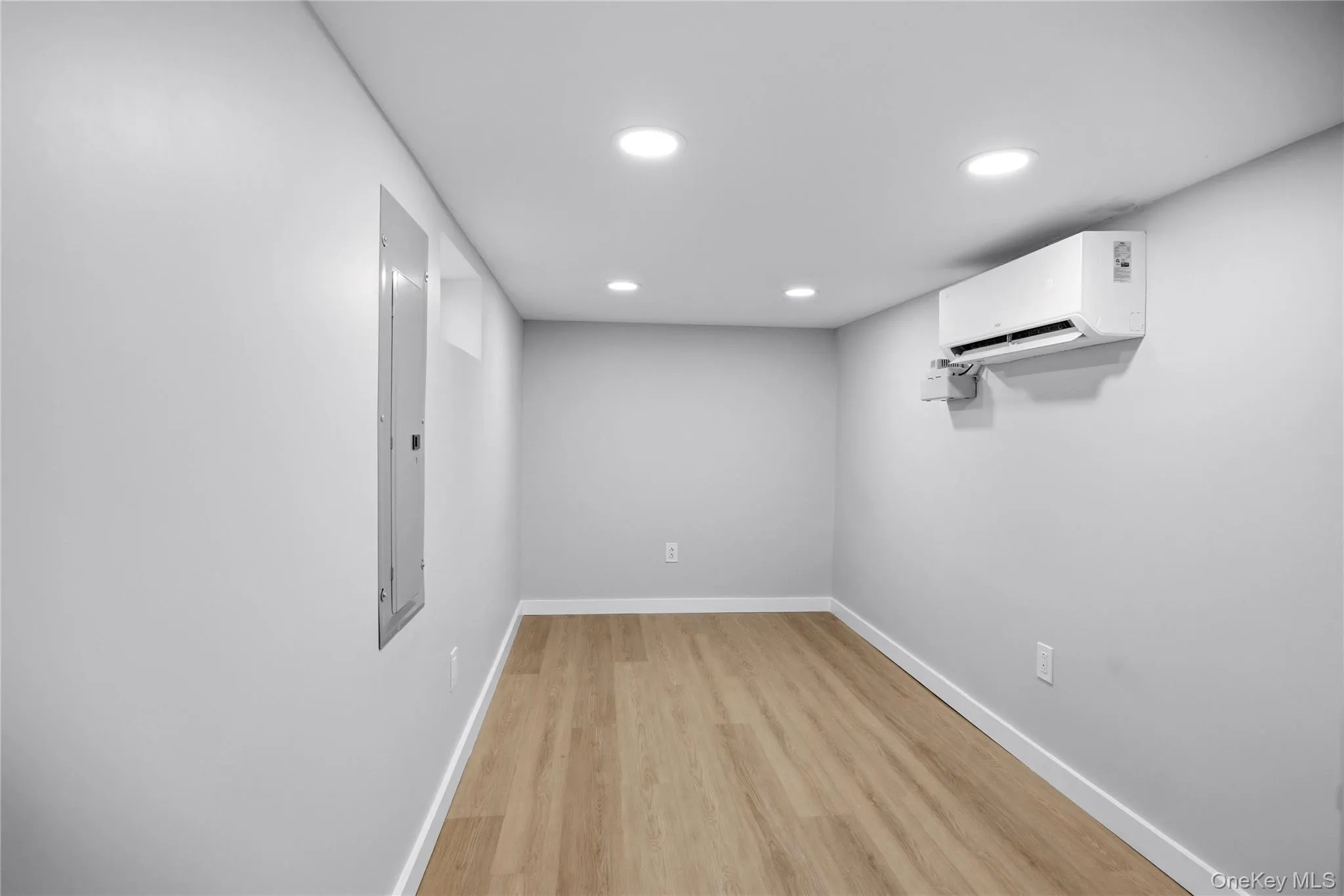890 Kings Parkway, Hempstead, NY, 2 Bedrooms Bedrooms, 5 Rooms Rooms,2 BathroomsBathrooms,Residential,For Rent,Kings,0,1002849 890 Kings Parkway, Hempstead, NY, 2 Bedrooms Bedrooms, 5 Rooms Rooms,2 BathroomsBathrooms,Residential,For Rent,Kings,0,1002849
