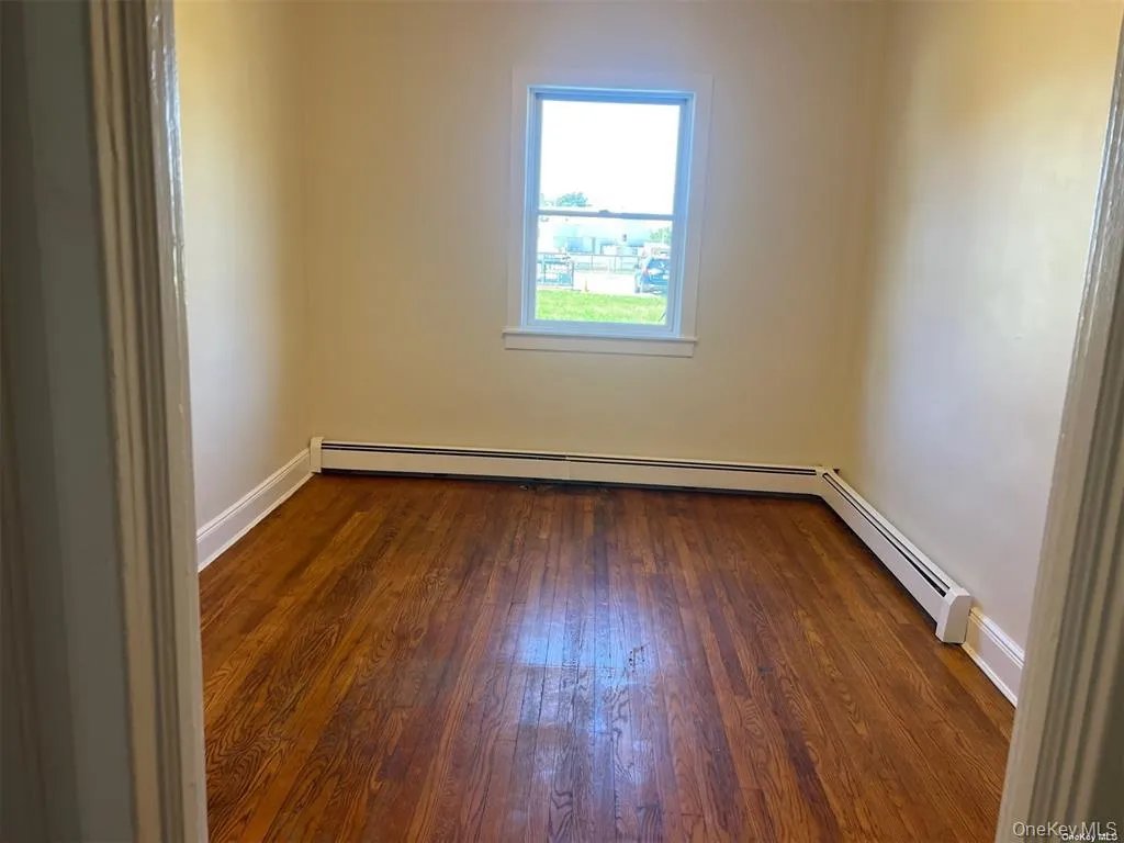 68 Jerusalem Avenue, Oyster Bay, NY, 1 Bedroom Bedrooms, 3 Rooms Rooms,1 BathroomBathrooms,Residential Lease,For Rent,Jerusalem,0,1002851 68 Jerusalem Avenue, Oyster Bay, NY, 1 Bedroom Bedrooms, 3 Rooms Rooms,1 BathroomBathrooms,Residential Lease,For Rent,Jerusalem,0,1002851
