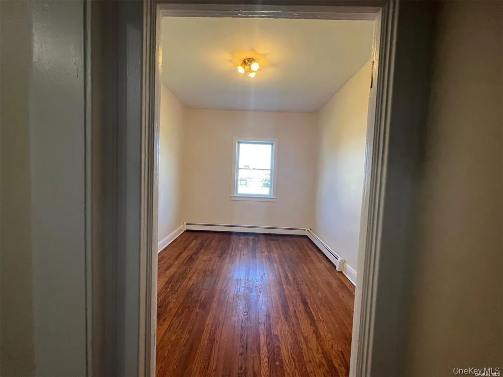 68 Jerusalem Avenue, Oyster Bay, NY, 1 Bedroom Bedrooms, 3 Rooms Rooms,1 BathroomBathrooms,Residential Lease,For Rent,Jerusalem,0,1002851 68 Jerusalem Avenue, Oyster Bay, NY, 1 Bedroom Bedrooms, 3 Rooms Rooms,1 BathroomBathrooms,Residential Lease,For Rent,Jerusalem,0,1002851