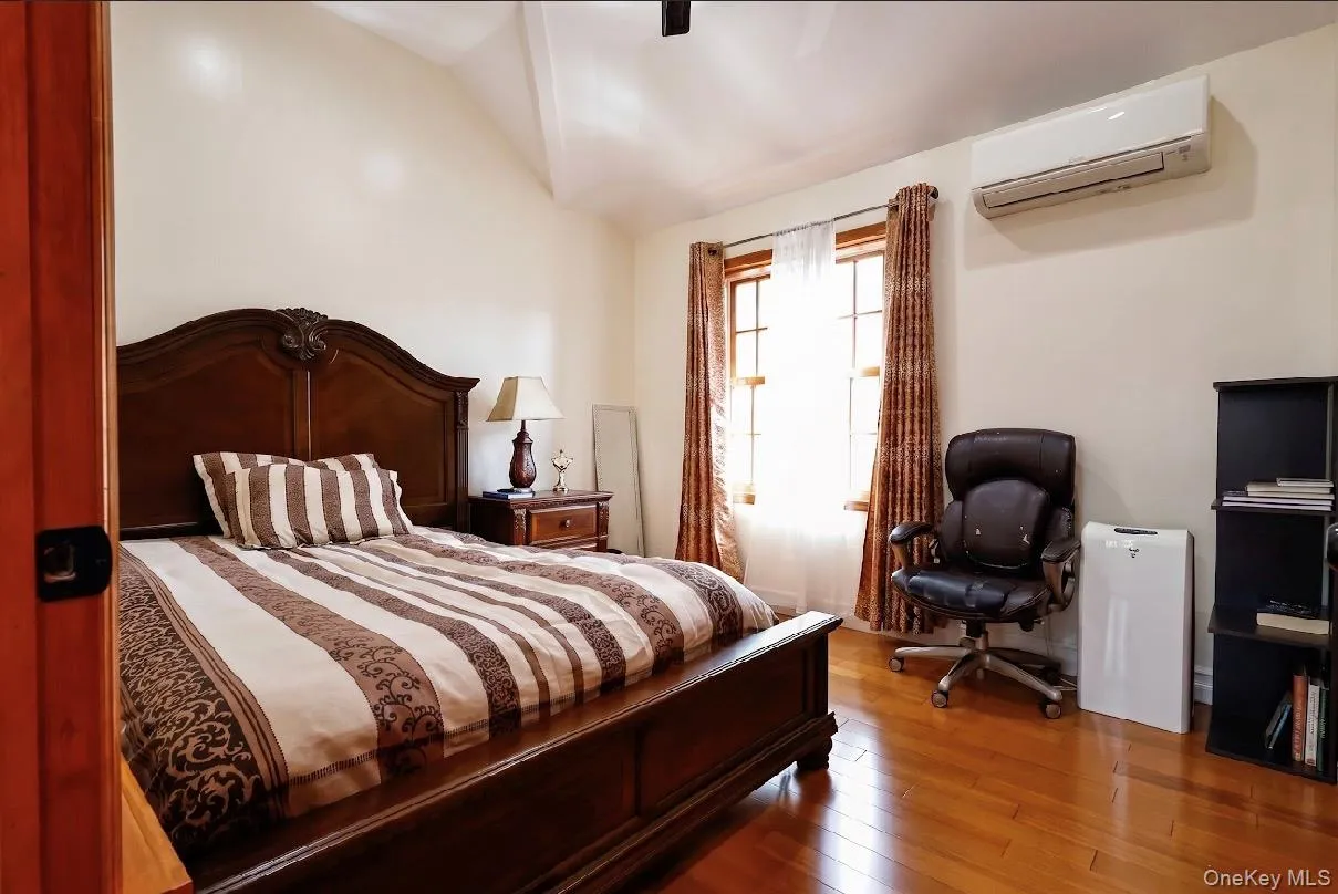 269-11 Union Turnpike, New York, NY, 4 Bedrooms Bedrooms, 11 Rooms Rooms,4 BathroomsBathrooms,Residential,For Rent,Union,0,1002854 269-11 Union Turnpike, New York, NY, 4 Bedrooms Bedrooms, 11 Rooms Rooms,4 BathroomsBathrooms,Residential,For Rent,Union,0,1002854