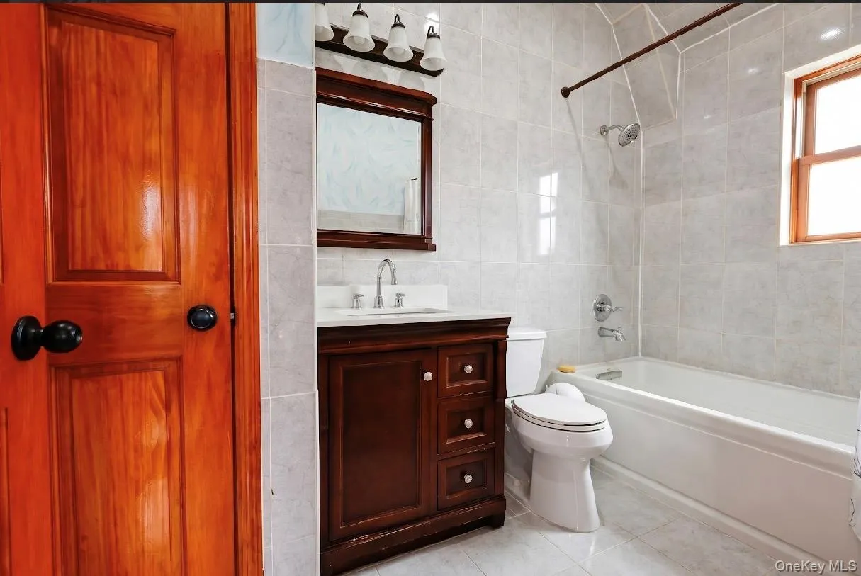 269-11 Union Turnpike, New York, NY, 4 Bedrooms Bedrooms, 11 Rooms Rooms,4 BathroomsBathrooms,Residential,For Rent,Union,0,1002854 269-11 Union Turnpike, New York, NY, 4 Bedrooms Bedrooms, 11 Rooms Rooms,4 BathroomsBathrooms,Residential,For Rent,Union,0,1002854