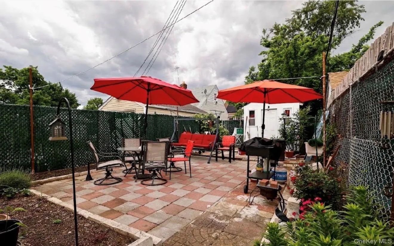 269-11 Union Turnpike, New York, NY, 4 Bedrooms Bedrooms, 11 Rooms Rooms,4 BathroomsBathrooms,Residential,For Rent,Union,0,1002854 269-11 Union Turnpike, New York, NY, 4 Bedrooms Bedrooms, 11 Rooms Rooms,4 BathroomsBathrooms,Residential,For Rent,Union,0,1002854