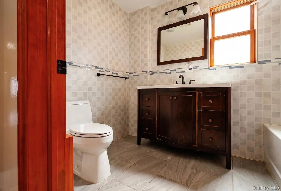 269-11 Union Turnpike, New York, NY, 4 Bedrooms Bedrooms, 11 Rooms Rooms,4 BathroomsBathrooms,Residential,For Rent,Union,0,1002854 269-11 Union Turnpike, New York, NY, 4 Bedrooms Bedrooms, 11 Rooms Rooms,4 BathroomsBathrooms,Residential,For Rent,Union,0,1002854