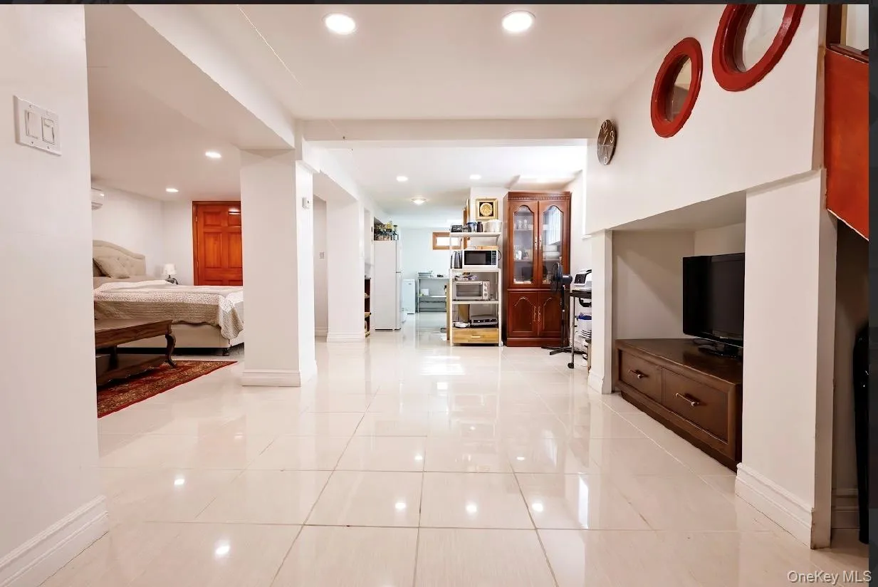 269-11 Union Turnpike, New York, NY, 4 Bedrooms Bedrooms, 11 Rooms Rooms,4 BathroomsBathrooms,Residential,For Rent,Union,0,1002854 269-11 Union Turnpike, New York, NY, 4 Bedrooms Bedrooms, 11 Rooms Rooms,4 BathroomsBathrooms,Residential,For Rent,Union,0,1002854