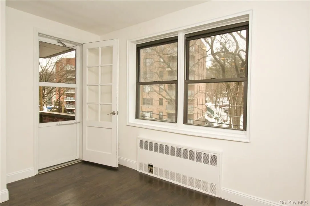 140 Hartsdale Avenue, Greenburgh, NY, 2 Bedrooms Bedrooms, 4 Rooms Rooms,1 BathroomBathrooms,Residential Lease,For Rent,Hartsdale,0,1002856 140 Hartsdale Avenue, Greenburgh, NY, 2 Bedrooms Bedrooms, 4 Rooms Rooms,1 BathroomBathrooms,Residential Lease,For Rent,Hartsdale,0,1002856