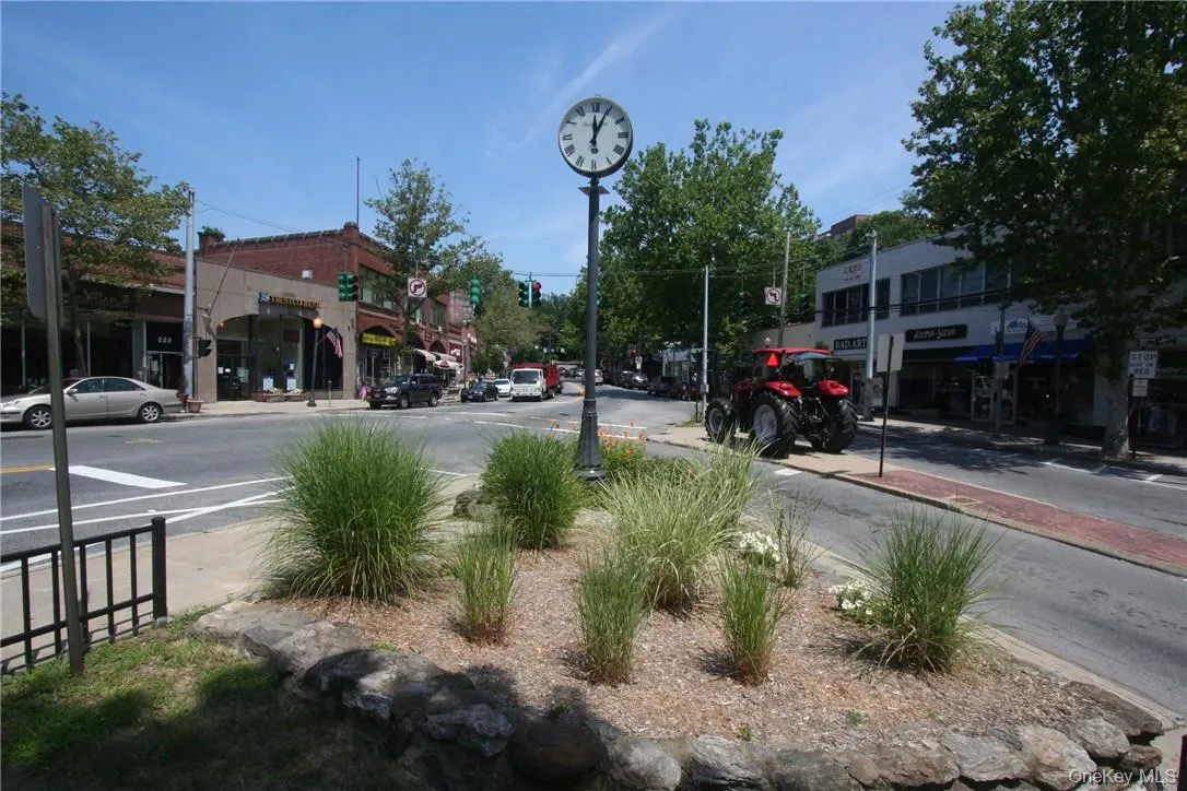 140 Hartsdale Avenue, Greenburgh, NY, 2 Bedrooms Bedrooms, 4 Rooms Rooms,1 BathroomBathrooms,Residential Lease,For Rent,Hartsdale,0,1002856 140 Hartsdale Avenue, Greenburgh, NY, 2 Bedrooms Bedrooms, 4 Rooms Rooms,1 BathroomBathrooms,Residential Lease,For Rent,Hartsdale,0,1002856