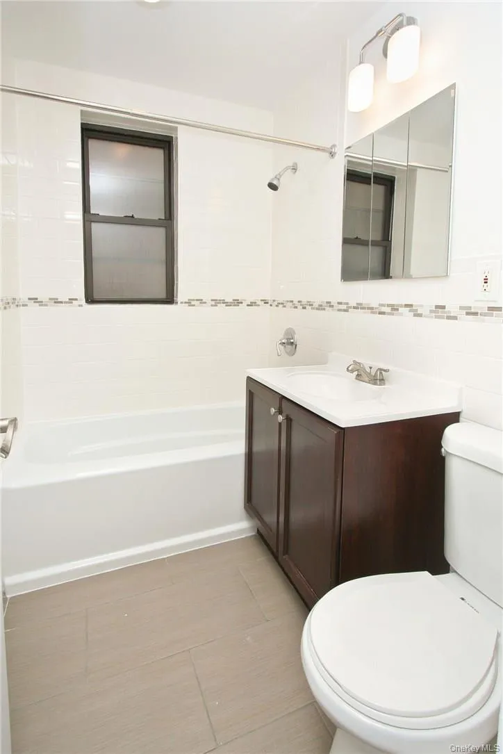 140 Hartsdale Avenue, Greenburgh, NY, 2 Bedrooms Bedrooms, 4 Rooms Rooms,1 BathroomBathrooms,Residential Lease,For Rent,Hartsdale,0,1002856 140 Hartsdale Avenue, Greenburgh, NY, 2 Bedrooms Bedrooms, 4 Rooms Rooms,1 BathroomBathrooms,Residential Lease,For Rent,Hartsdale,0,1002856