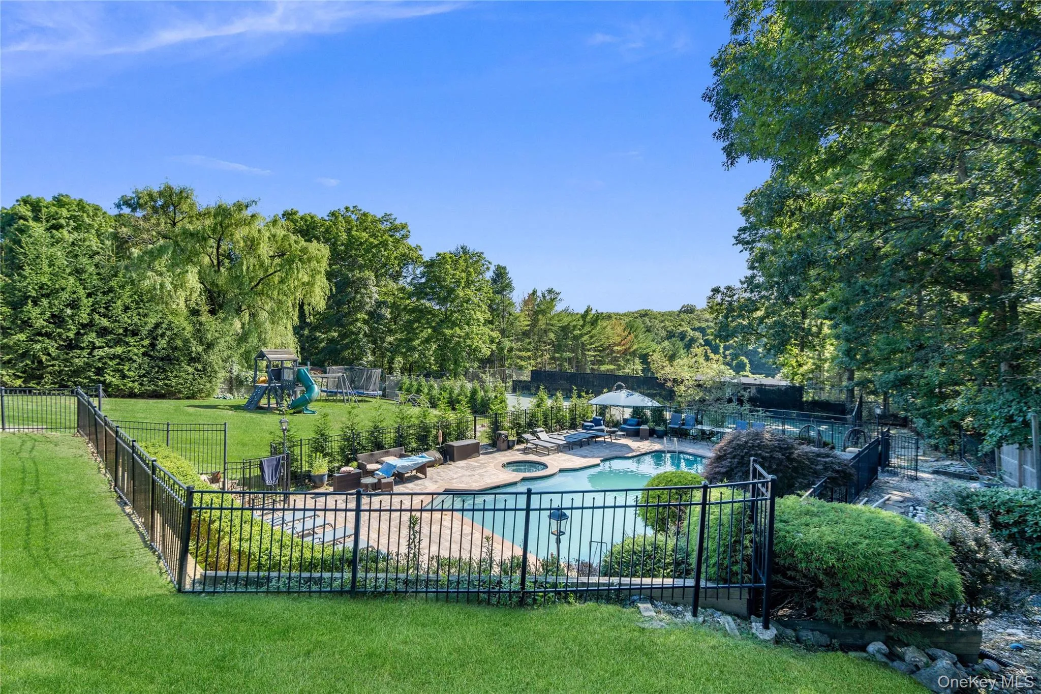 26 Tamara Court, Huntington, NY, 6 Bedrooms Bedrooms, 12 Rooms Rooms,4 BathroomsBathrooms,Residential,For Rent,Tamara,0,1002859 26 Tamara Court, Huntington, NY, 6 Bedrooms Bedrooms, 12 Rooms Rooms,4 BathroomsBathrooms,Residential,For Rent,Tamara,0,1002859