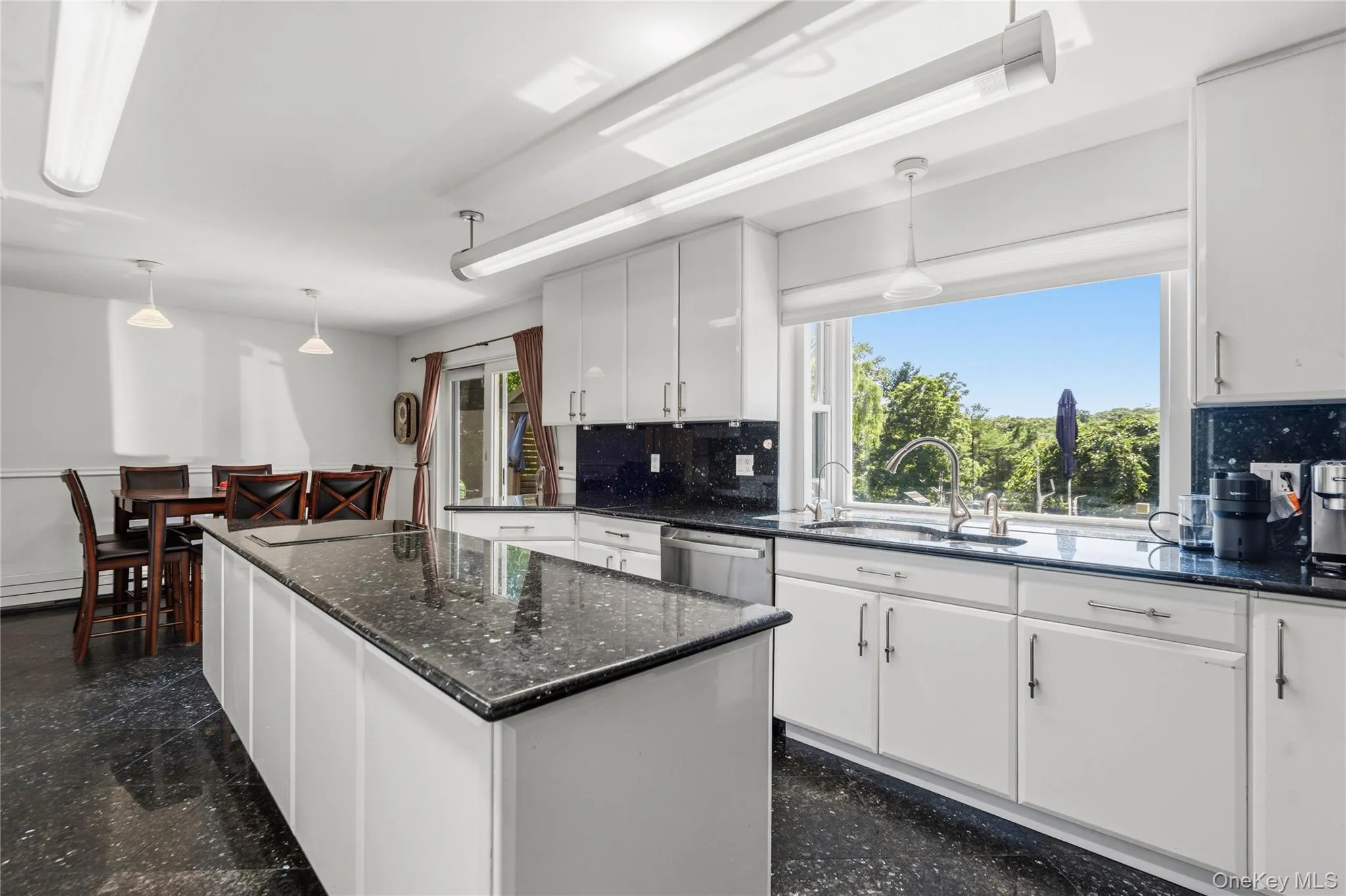 26 Tamara Court, Huntington, NY, 6 Bedrooms Bedrooms, 12 Rooms Rooms,4 BathroomsBathrooms,Residential,For Rent,Tamara,0,1002859 26 Tamara Court, Huntington, NY, 6 Bedrooms Bedrooms, 12 Rooms Rooms,4 BathroomsBathrooms,Residential,For Rent,Tamara,0,1002859