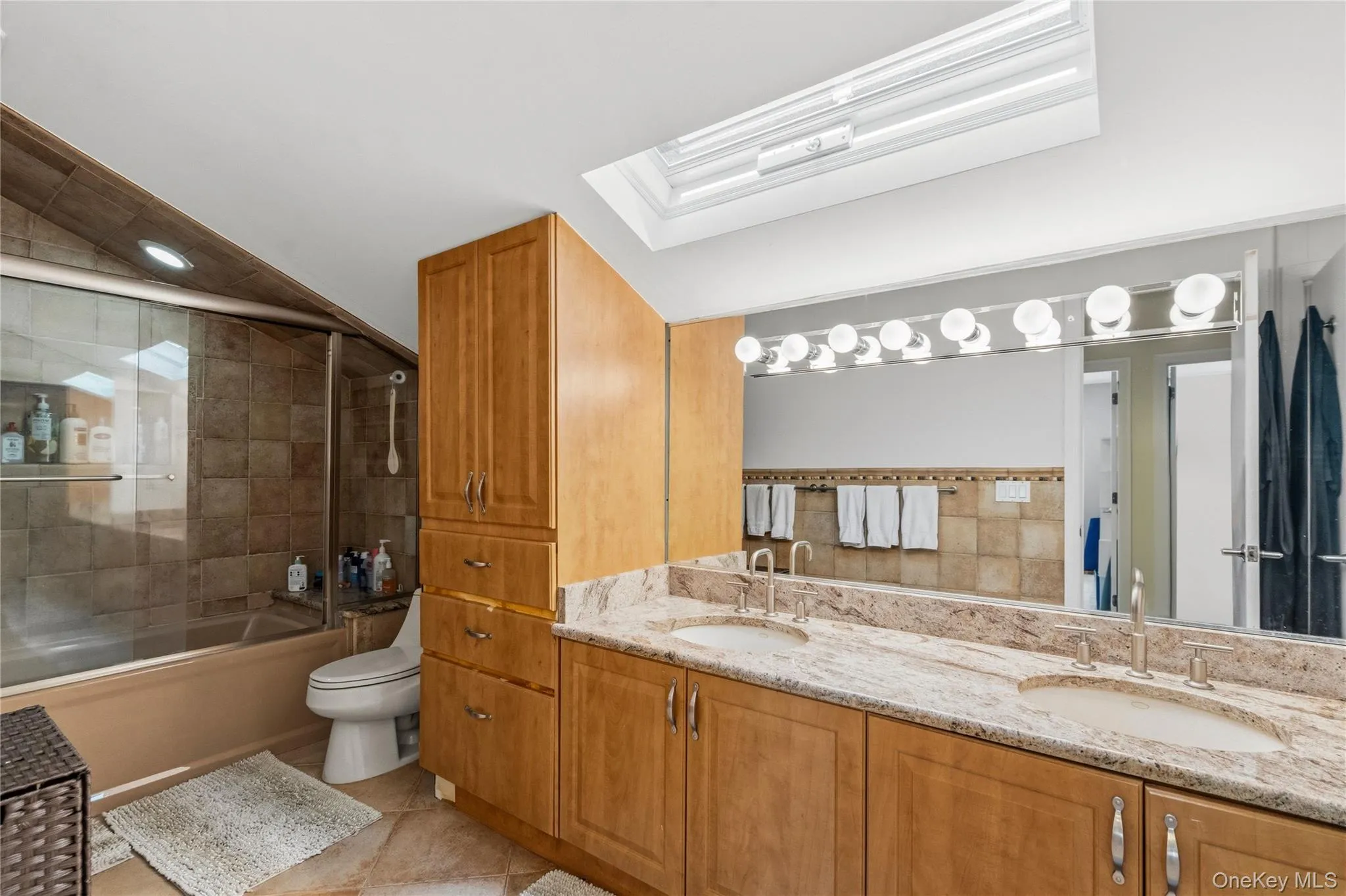 26 Tamara Court, Huntington, NY, 6 Bedrooms Bedrooms, 12 Rooms Rooms,4 BathroomsBathrooms,Residential,For Rent,Tamara,0,1002859 26 Tamara Court, Huntington, NY, 6 Bedrooms Bedrooms, 12 Rooms Rooms,4 BathroomsBathrooms,Residential,For Rent,Tamara,0,1002859