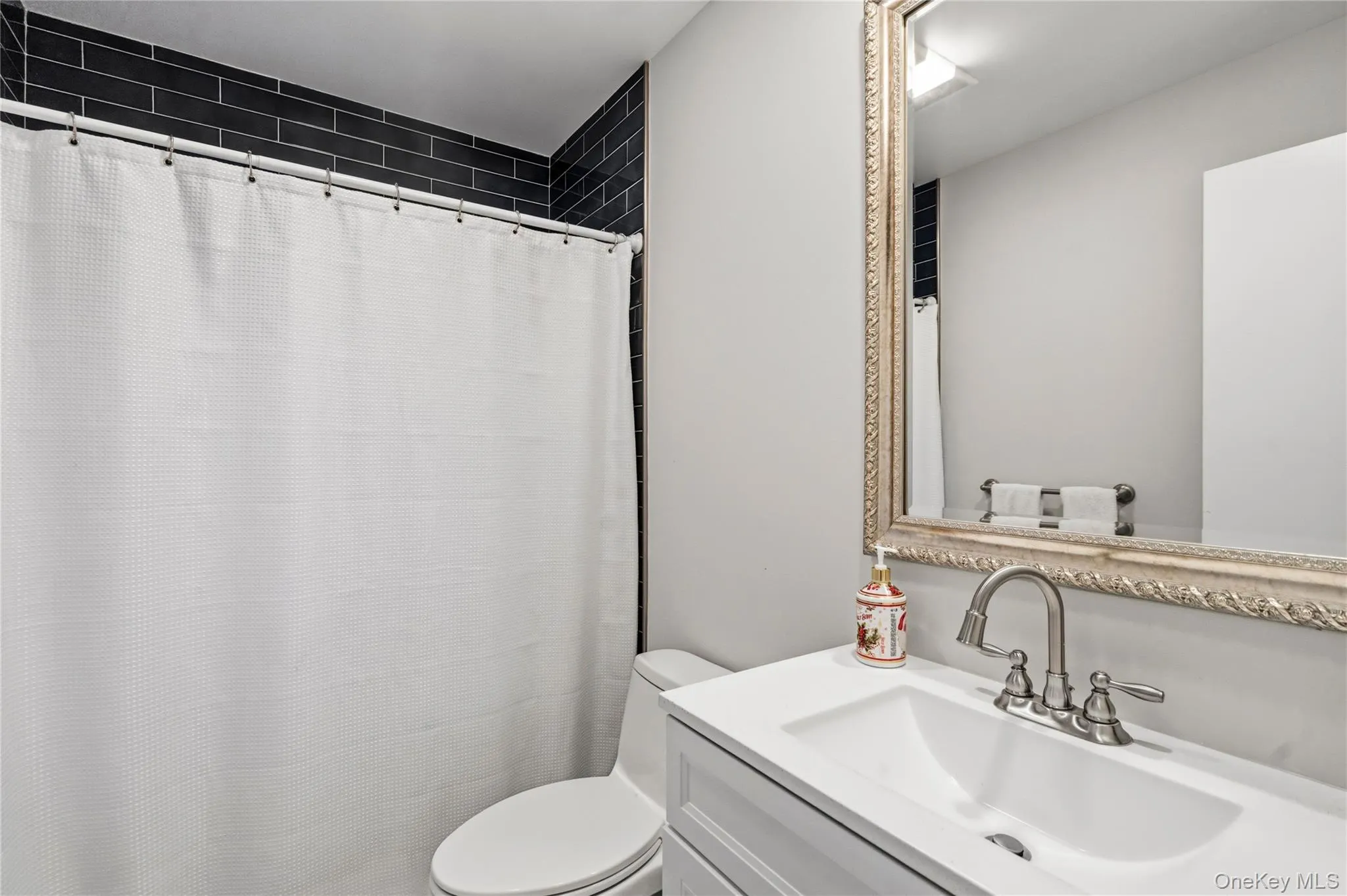 26 Tamara Court, Huntington, NY, 6 Bedrooms Bedrooms, 12 Rooms Rooms,4 BathroomsBathrooms,Residential,For Rent,Tamara,0,1002859 26 Tamara Court, Huntington, NY, 6 Bedrooms Bedrooms, 12 Rooms Rooms,4 BathroomsBathrooms,Residential,For Rent,Tamara,0,1002859