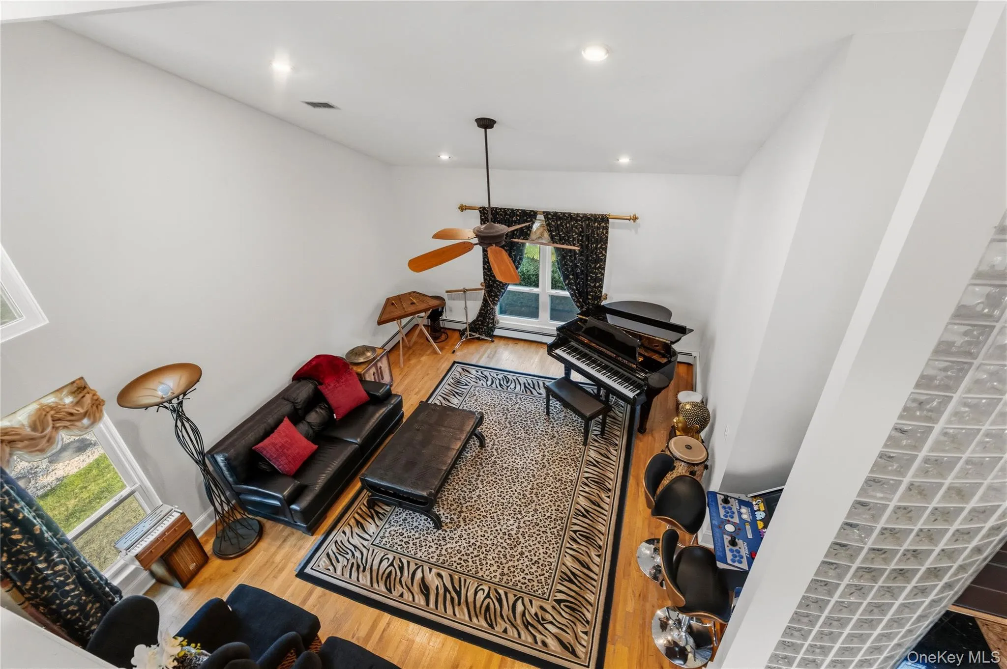 26 Tamara Court, Huntington, NY, 6 Bedrooms Bedrooms, 12 Rooms Rooms,4 BathroomsBathrooms,Residential,For Rent,Tamara,0,1002859 26 Tamara Court, Huntington, NY, 6 Bedrooms Bedrooms, 12 Rooms Rooms,4 BathroomsBathrooms,Residential,For Rent,Tamara,0,1002859