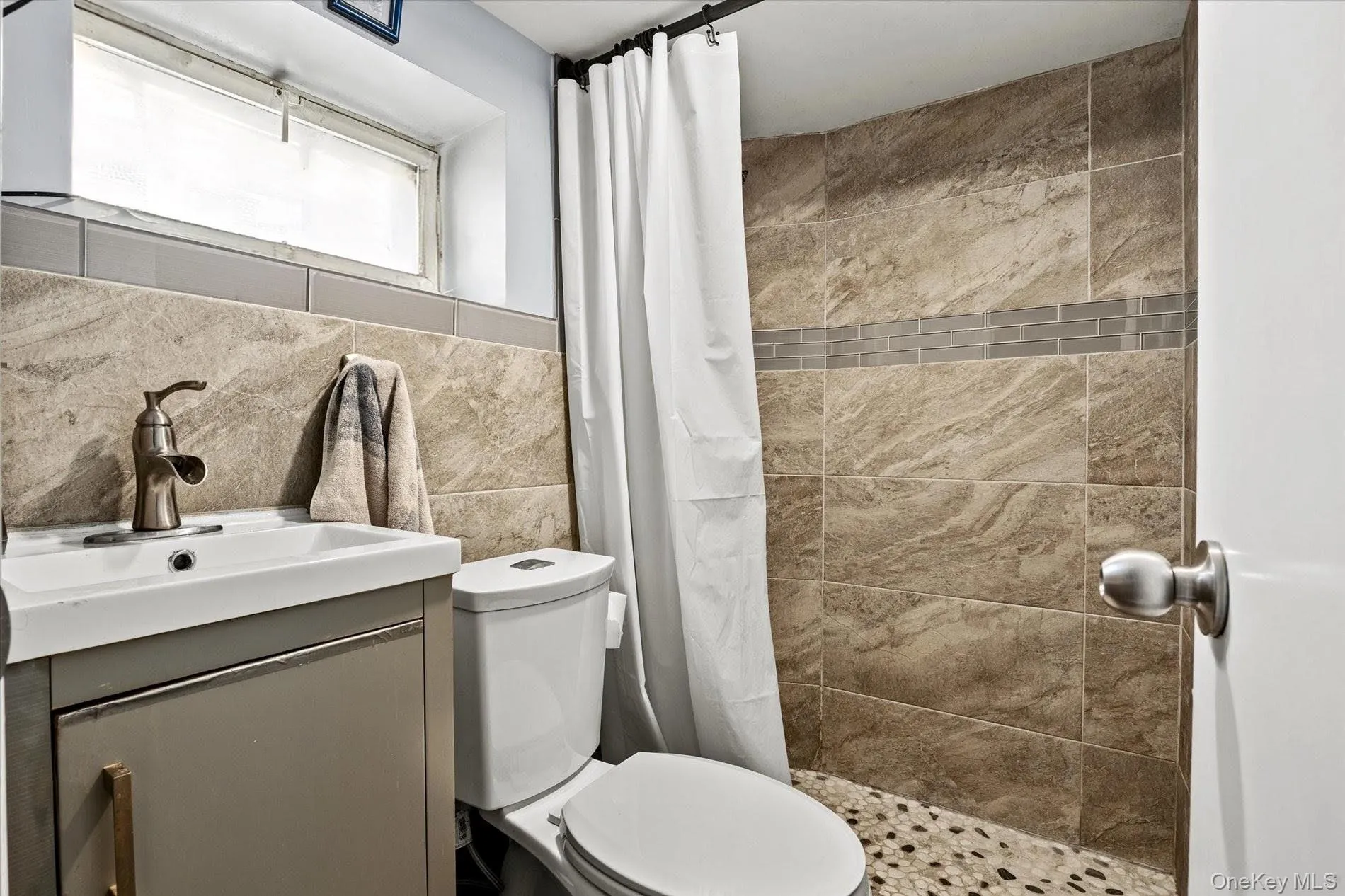 14421 166th Street, New York, NY, 2 Bedrooms Bedrooms, 6 Rooms Rooms,2 BathroomsBathrooms,Residential,For Rent,166th,0,1002864 14421 166th Street, New York, NY, 2 Bedrooms Bedrooms, 6 Rooms Rooms,2 BathroomsBathrooms,Residential,For Rent,166th,0,1002864