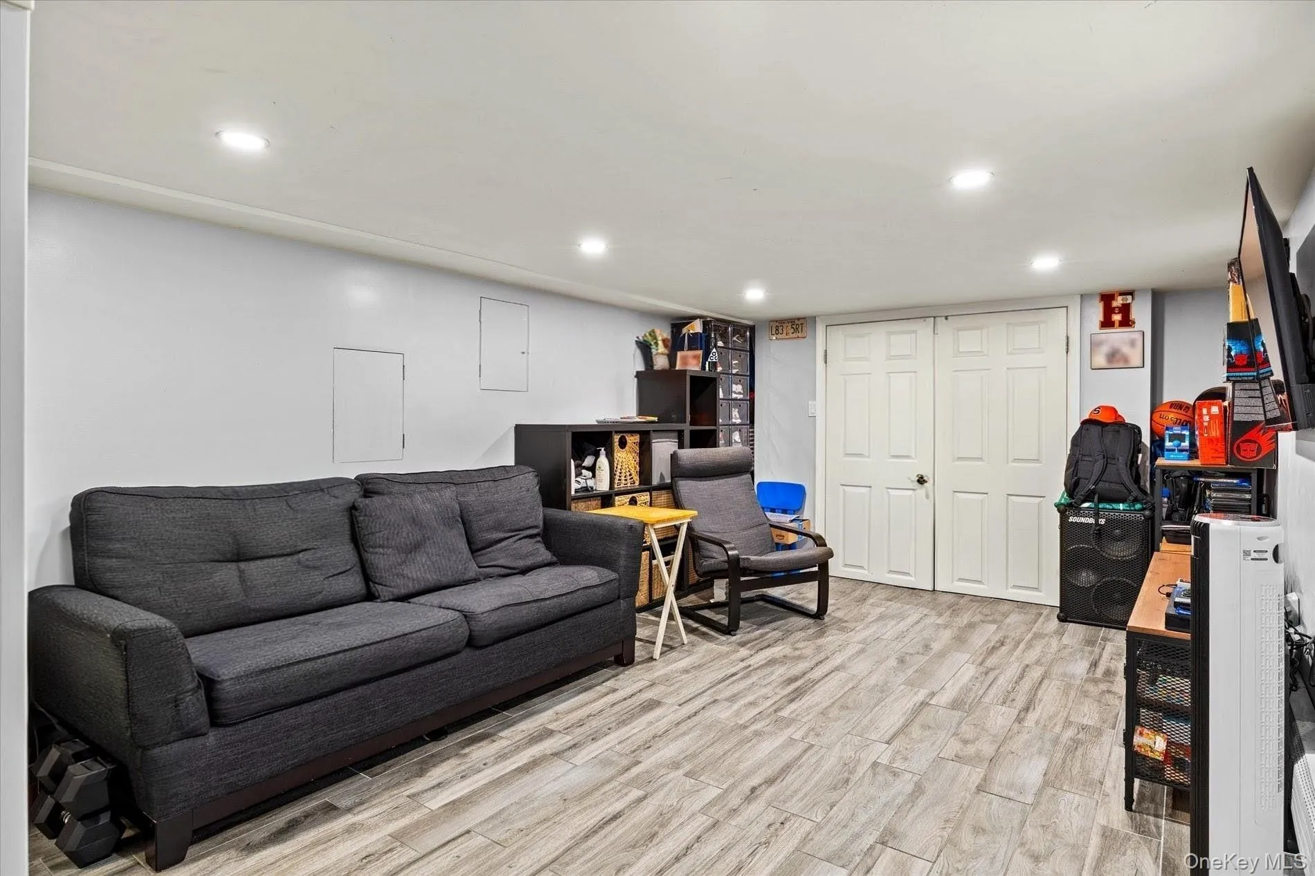 14421 166th Street, New York, NY, 2 Bedrooms Bedrooms, 6 Rooms Rooms,2 BathroomsBathrooms,Residential,For Rent,166th,0,1002864 14421 166th Street, New York, NY, 2 Bedrooms Bedrooms, 6 Rooms Rooms,2 BathroomsBathrooms,Residential,For Rent,166th,0,1002864