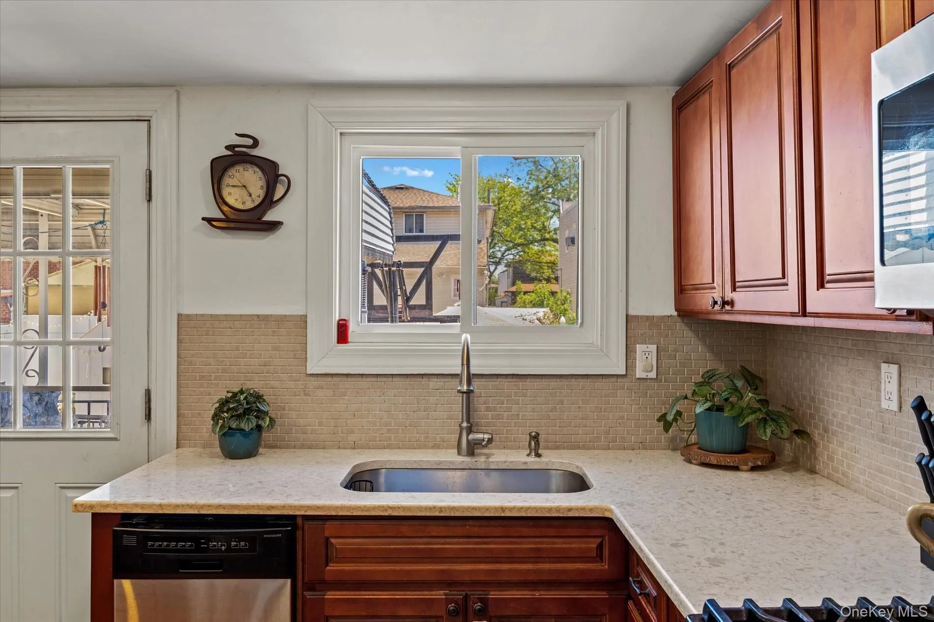 14421 166th Street, New York, NY, 2 Bedrooms Bedrooms, 6 Rooms Rooms,2 BathroomsBathrooms,Residential,For Rent,166th,0,1002864 14421 166th Street, New York, NY, 2 Bedrooms Bedrooms, 6 Rooms Rooms,2 BathroomsBathrooms,Residential,For Rent,166th,0,1002864