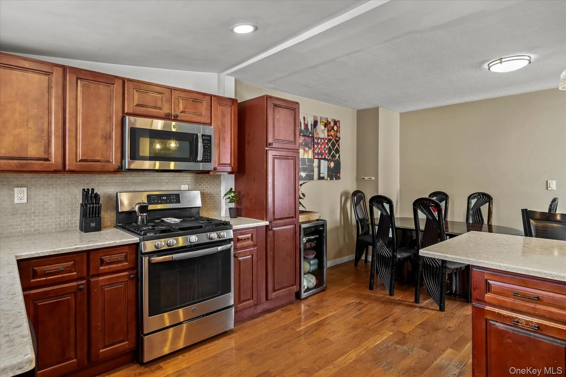 14421 166th Street, New York, NY, 2 Bedrooms Bedrooms, 6 Rooms Rooms,2 BathroomsBathrooms,Residential,For Rent,166th,0,1002864 14421 166th Street, New York, NY, 2 Bedrooms Bedrooms, 6 Rooms Rooms,2 BathroomsBathrooms,Residential,For Rent,166th,0,1002864