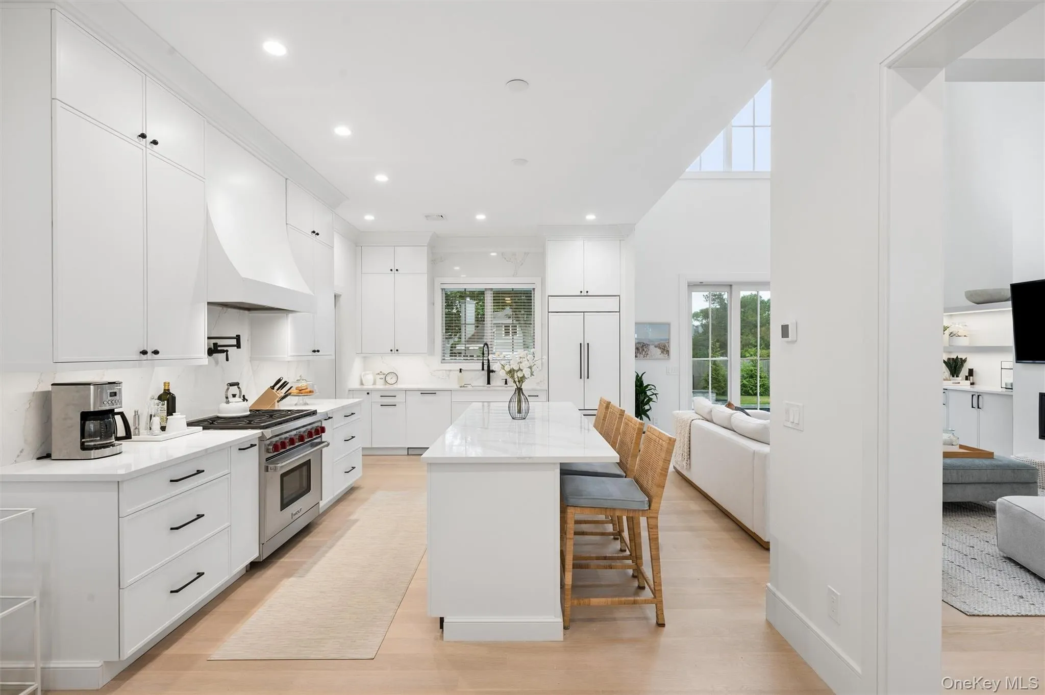 17 Happy Lane, Southampton, NY, 6 Bedrooms Bedrooms, 10 Rooms Rooms,4 BathroomsBathrooms,Residential Lease,For Rent,Happy,0,1002871 17 Happy Lane, Southampton, NY, 6 Bedrooms Bedrooms, 10 Rooms Rooms,4 BathroomsBathrooms,Residential Lease,For Rent,Happy,0,1002871