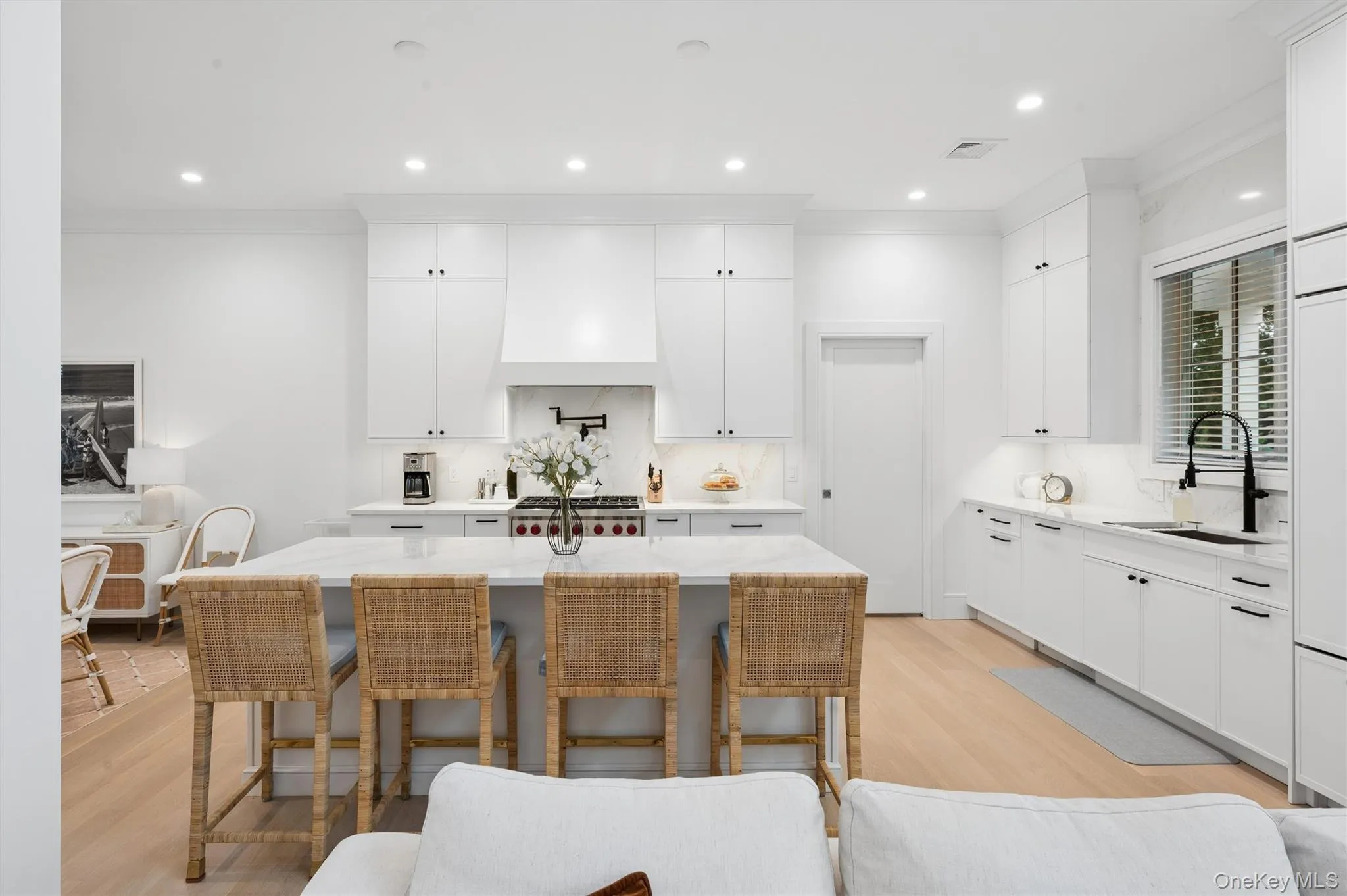 17 Happy Lane, Southampton, NY, 6 Bedrooms Bedrooms, 10 Rooms Rooms,4 BathroomsBathrooms,Residential Lease,For Rent,Happy,0,1002871 17 Happy Lane, Southampton, NY, 6 Bedrooms Bedrooms, 10 Rooms Rooms,4 BathroomsBathrooms,Residential Lease,For Rent,Happy,0,1002871