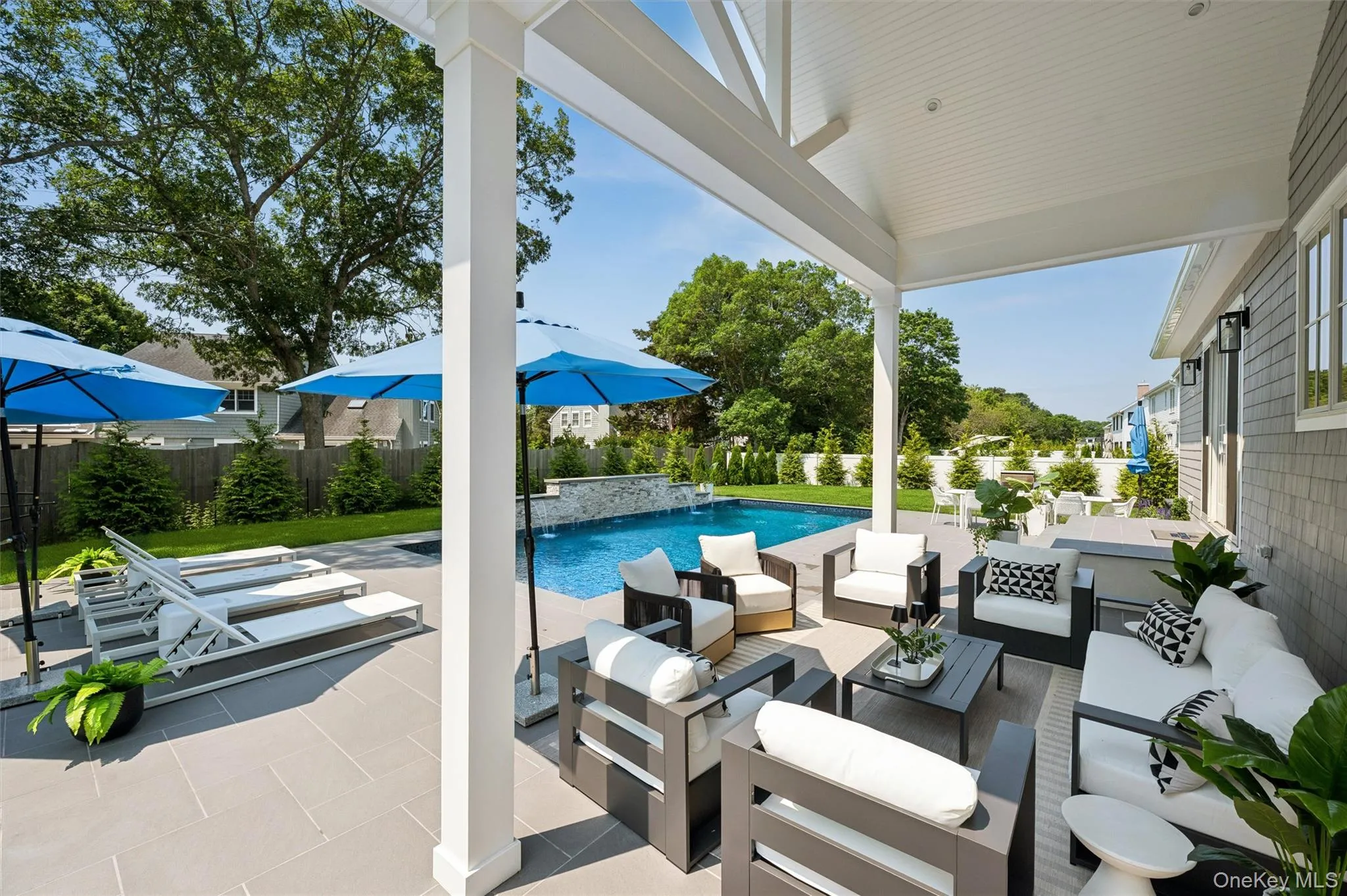 17 Happy Lane, Southampton, NY, 6 Bedrooms Bedrooms, 10 Rooms Rooms,4 BathroomsBathrooms,Residential Lease,For Rent,Happy,0,1002871 17 Happy Lane, Southampton, NY, 6 Bedrooms Bedrooms, 10 Rooms Rooms,4 BathroomsBathrooms,Residential Lease,For Rent,Happy,0,1002871
