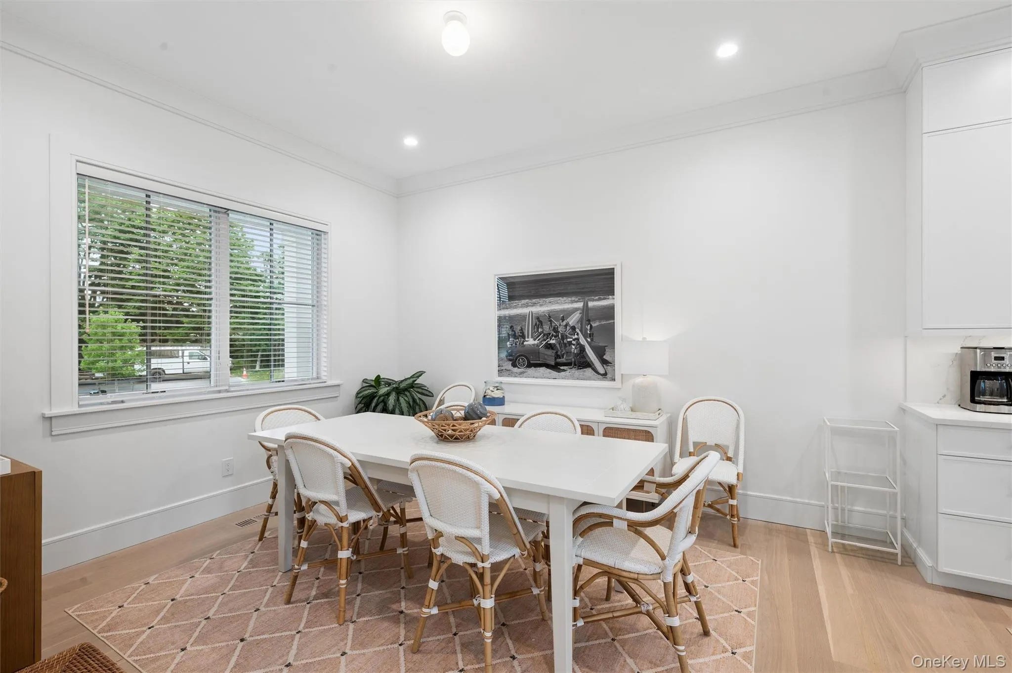 17 Happy Lane, Southampton, NY, 6 Bedrooms Bedrooms, 10 Rooms Rooms,4 BathroomsBathrooms,Residential Lease,For Rent,Happy,0,1002871 17 Happy Lane, Southampton, NY, 6 Bedrooms Bedrooms, 10 Rooms Rooms,4 BathroomsBathrooms,Residential Lease,For Rent,Happy,0,1002871