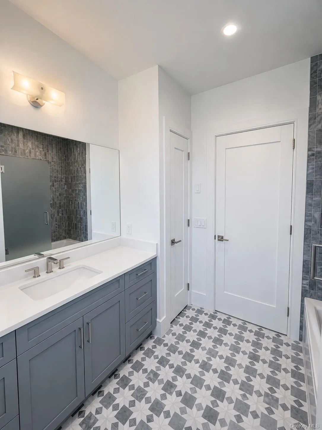 17 Happy Lane, Southampton, NY, 5 Bedrooms Bedrooms, 10 Rooms Rooms,4 BathroomsBathrooms,Residential Lease,For Rent,Happy,0,1002871 17 Happy Lane, Southampton, NY, 5 Bedrooms Bedrooms, 10 Rooms Rooms,4 BathroomsBathrooms,Residential Lease,For Rent,Happy,0,1002871