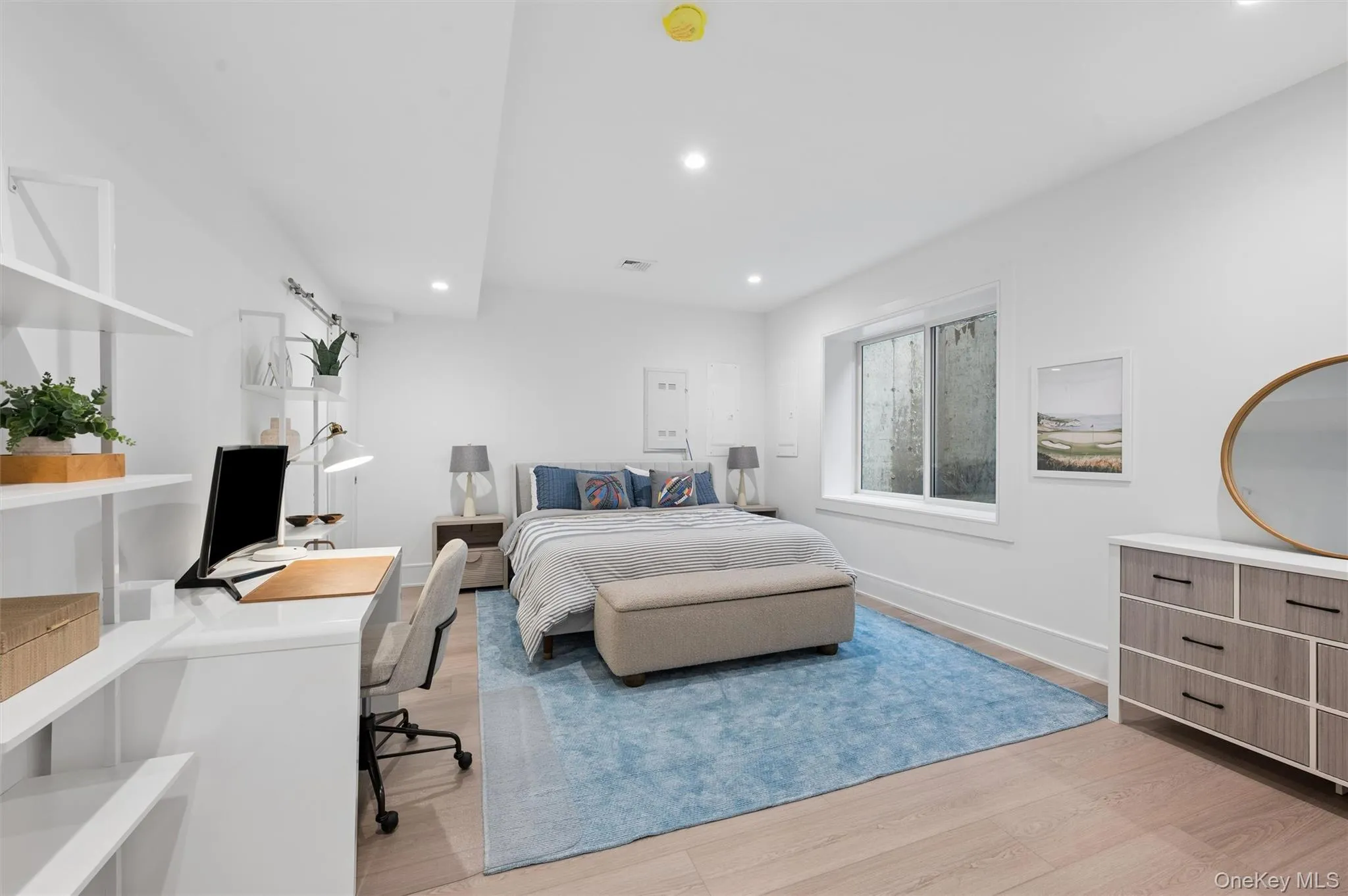 17 Happy Lane, Southampton, NY, 6 Bedrooms Bedrooms, 10 Rooms Rooms,4 BathroomsBathrooms,Residential Lease,For Rent,Happy,0,1002871 17 Happy Lane, Southampton, NY, 6 Bedrooms Bedrooms, 10 Rooms Rooms,4 BathroomsBathrooms,Residential Lease,For Rent,Happy,0,1002871