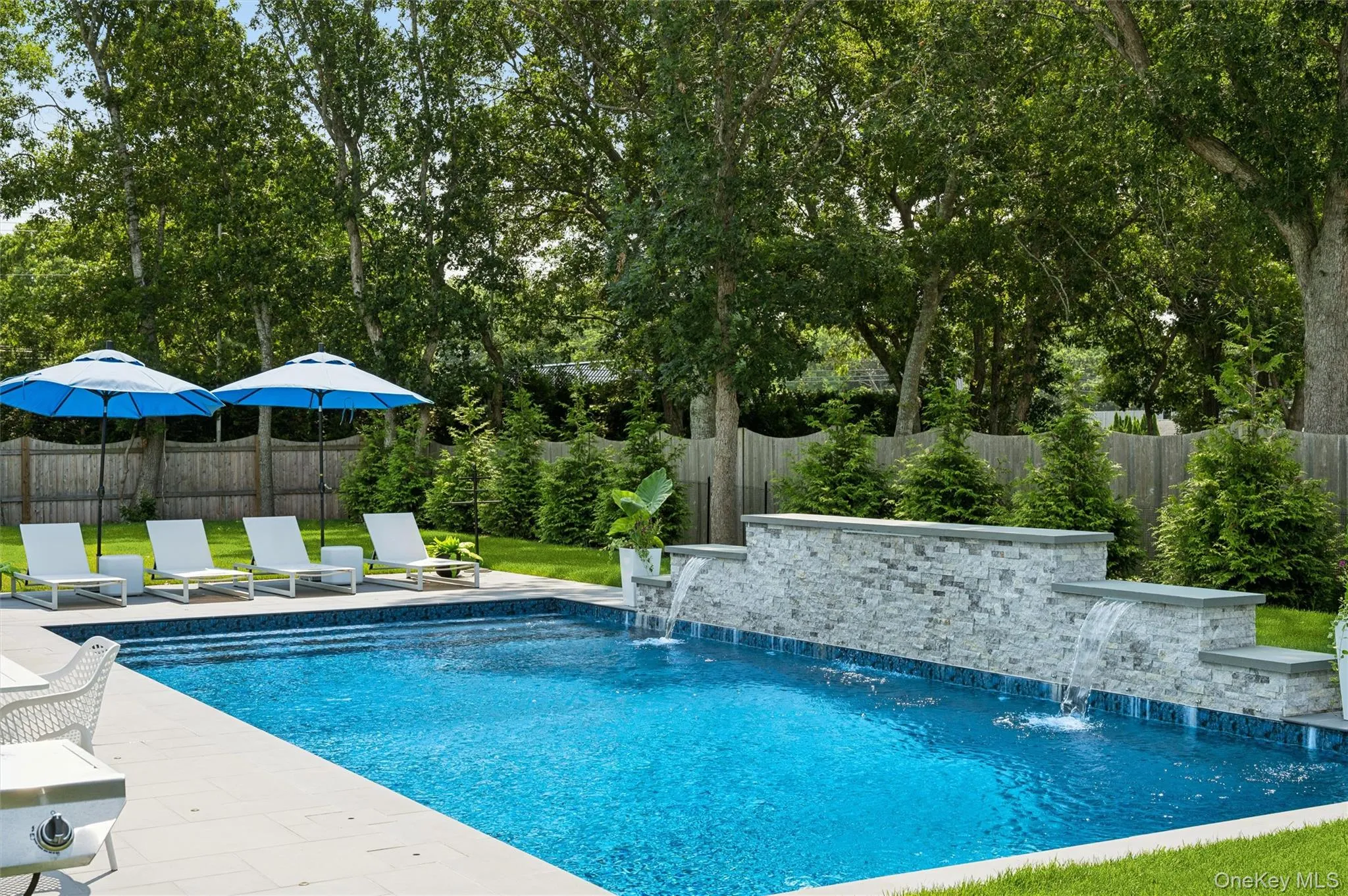 17 Happy Lane, Southampton, NY, 6 Bedrooms Bedrooms, 10 Rooms Rooms,4 BathroomsBathrooms,Residential Lease,For Rent,Happy,0,1002871 17 Happy Lane, Southampton, NY, 6 Bedrooms Bedrooms, 10 Rooms Rooms,4 BathroomsBathrooms,Residential Lease,For Rent,Happy,0,1002871