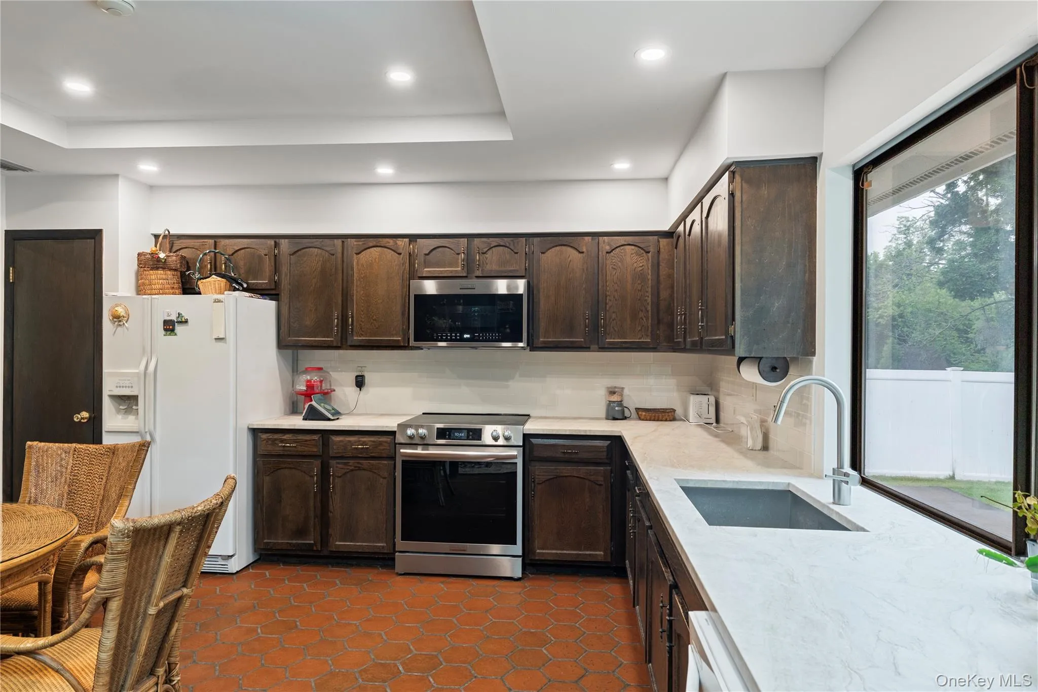 18 Kristi Drive, Oyster Bay, NY, 4 Bedrooms Bedrooms, 11 Rooms Rooms,2 BathroomsBathrooms,Residential,For Rent,Kristi,0,1002874 18 Kristi Drive, Oyster Bay, NY, 4 Bedrooms Bedrooms, 11 Rooms Rooms,2 BathroomsBathrooms,Residential,For Rent,Kristi,0,1002874