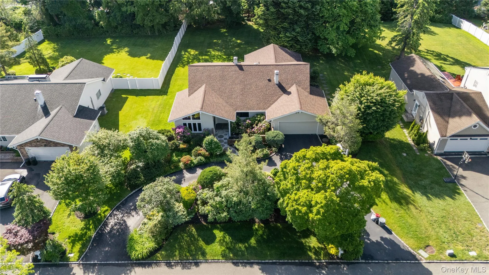 18 Kristi Drive, Oyster Bay, NY, 4 Bedrooms Bedrooms, 11 Rooms Rooms,2 BathroomsBathrooms,Residential,For Rent,Kristi,0,1002874 18 Kristi Drive, Oyster Bay, NY, 4 Bedrooms Bedrooms, 11 Rooms Rooms,2 BathroomsBathrooms,Residential,For Rent,Kristi,0,1002874