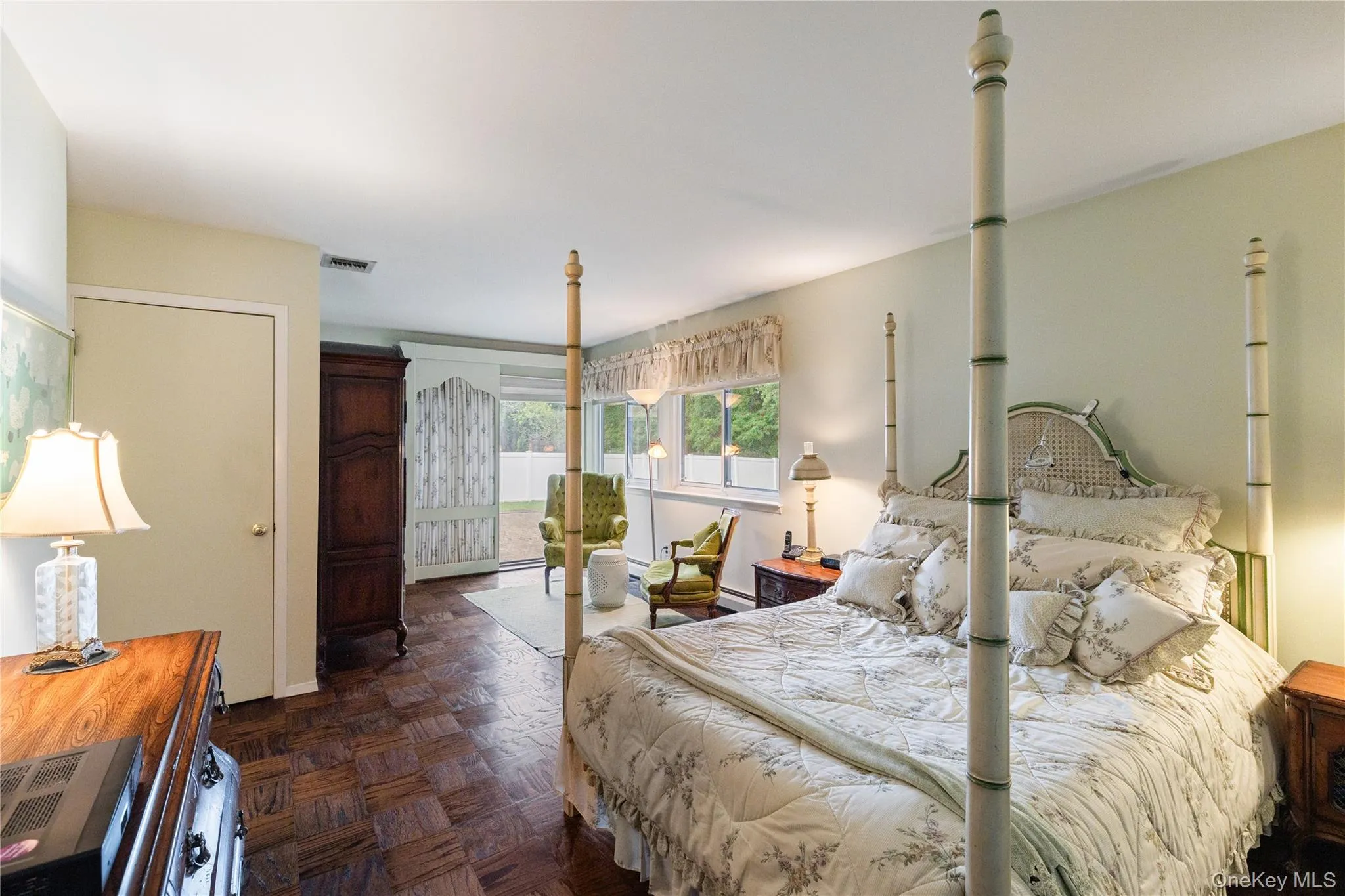 18 Kristi Drive, Oyster Bay, NY, 4 Bedrooms Bedrooms, 11 Rooms Rooms,2 BathroomsBathrooms,Residential,For Rent,Kristi,0,1002874 18 Kristi Drive, Oyster Bay, NY, 4 Bedrooms Bedrooms, 11 Rooms Rooms,2 BathroomsBathrooms,Residential,For Rent,Kristi,0,1002874