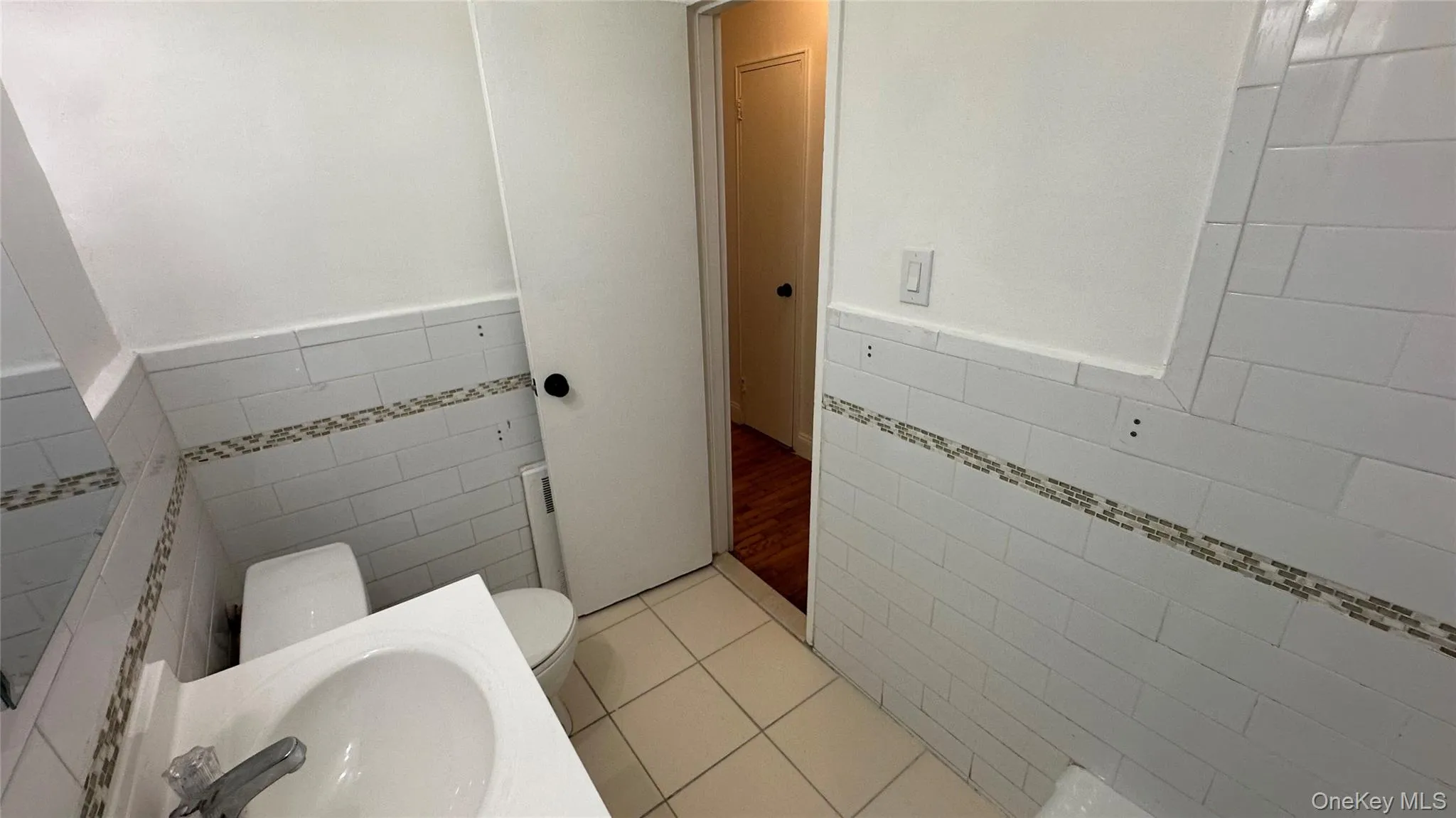 13111 Kew Gardens Road, New York, NY, 2 Bedrooms Bedrooms, 5 Rooms Rooms,1 BathroomBathrooms,Residential,For Rent,Kew Gardens,0,1002876 13111 Kew Gardens Road, New York, NY, 2 Bedrooms Bedrooms, 5 Rooms Rooms,1 BathroomBathrooms,Residential,For Rent,Kew Gardens,0,1002876