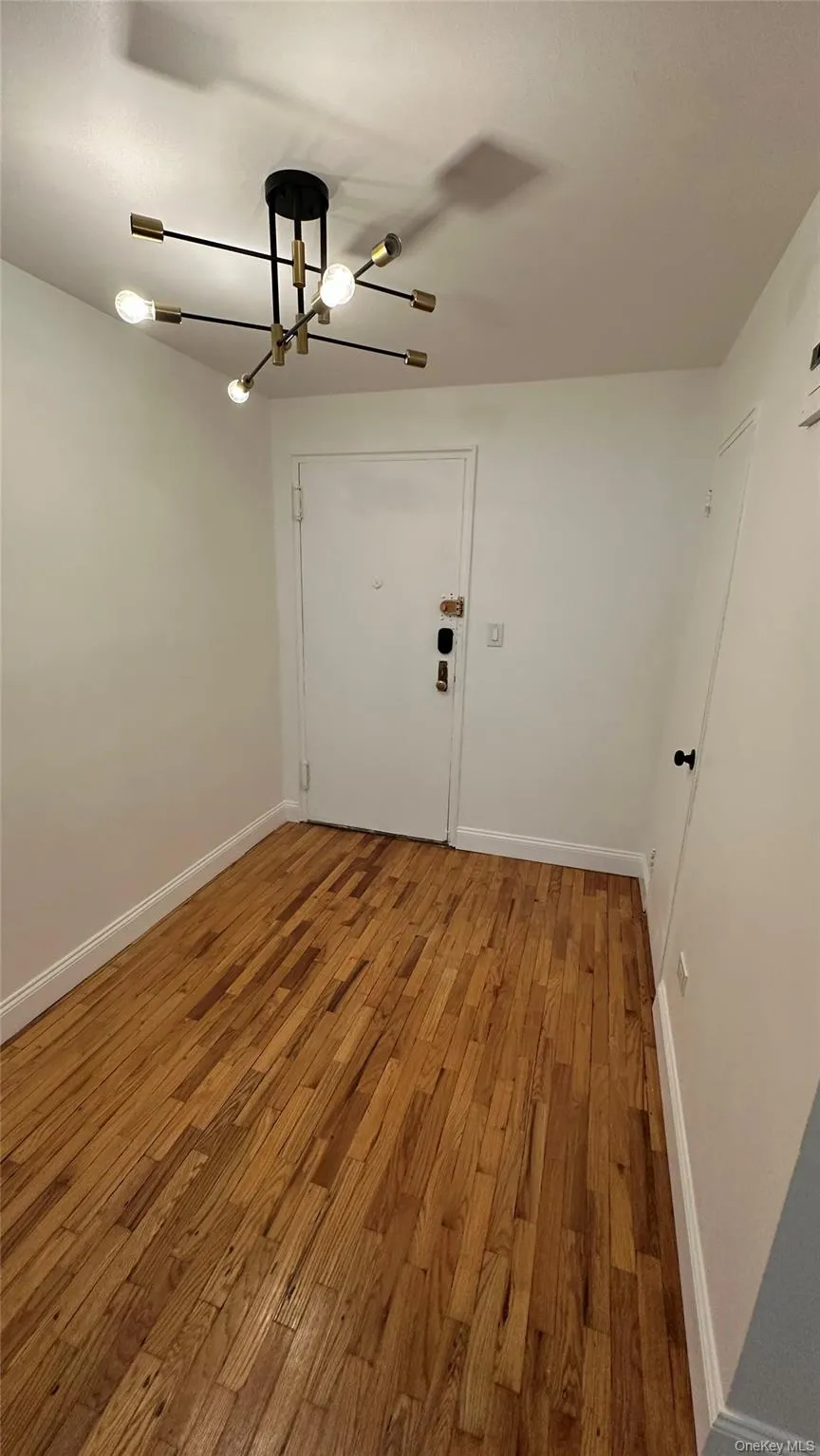 13111 Kew Gardens Road, New York, NY, 2 Bedrooms Bedrooms, 5 Rooms Rooms,1 BathroomBathrooms,Residential,For Rent,Kew Gardens,0,1002876 13111 Kew Gardens Road, New York, NY, 2 Bedrooms Bedrooms, 5 Rooms Rooms,1 BathroomBathrooms,Residential,For Rent,Kew Gardens,0,1002876