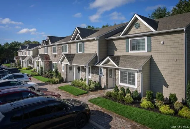 2 Victorian Court, Brookhaven, NY, 2 Bedrooms Bedrooms, 6 Rooms Rooms,2 BathroomsBathrooms,Residential Lease,For Rent,Victorian,0,1002879 2 Victorian Court, Brookhaven, NY, 2 Bedrooms Bedrooms, 6 Rooms Rooms,2 BathroomsBathrooms,Residential Lease,For Rent,Victorian,0,1002879