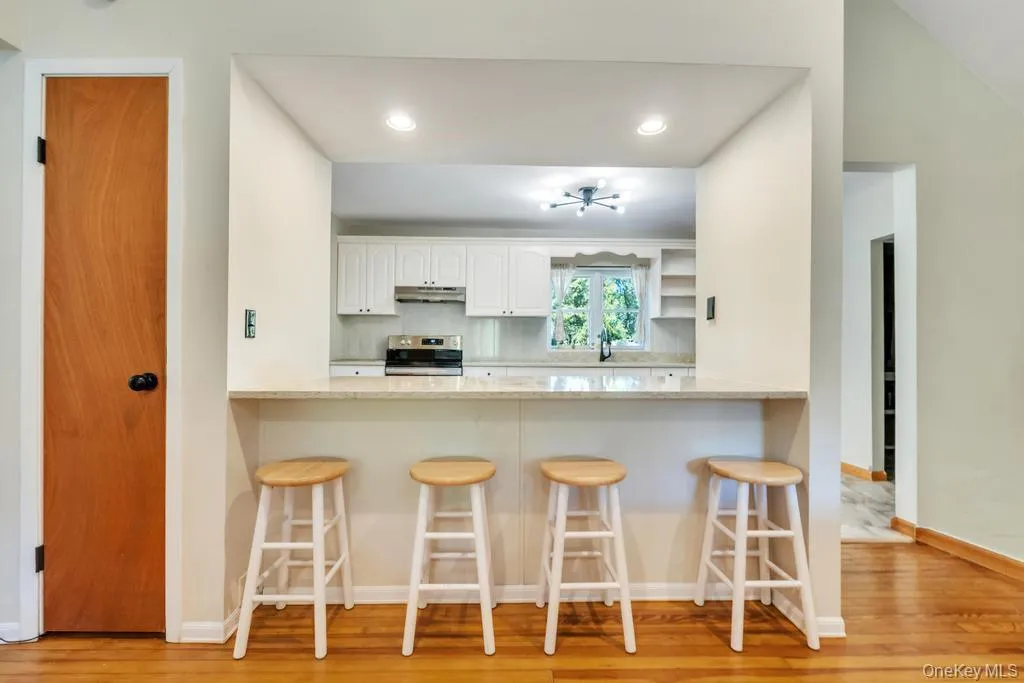 18 Richmond Hill Road, Brookhaven, NY, 2 Bedrooms Bedrooms, 7 Rooms Rooms,1 BathroomBathrooms,Residential,For Rent,Richmond Hill,0,1002884 18 Richmond Hill Road, Brookhaven, NY, 2 Bedrooms Bedrooms, 7 Rooms Rooms,1 BathroomBathrooms,Residential,For Rent,Richmond Hill,0,1002884