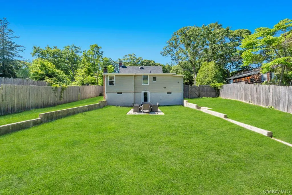 18 Richmond Hill Road, Brookhaven, NY, 2 Bedrooms Bedrooms, 7 Rooms Rooms,1 BathroomBathrooms,Residential,For Rent,Richmond Hill,0,1002884 18 Richmond Hill Road, Brookhaven, NY, 2 Bedrooms Bedrooms, 7 Rooms Rooms,1 BathroomBathrooms,Residential,For Rent,Richmond Hill,0,1002884