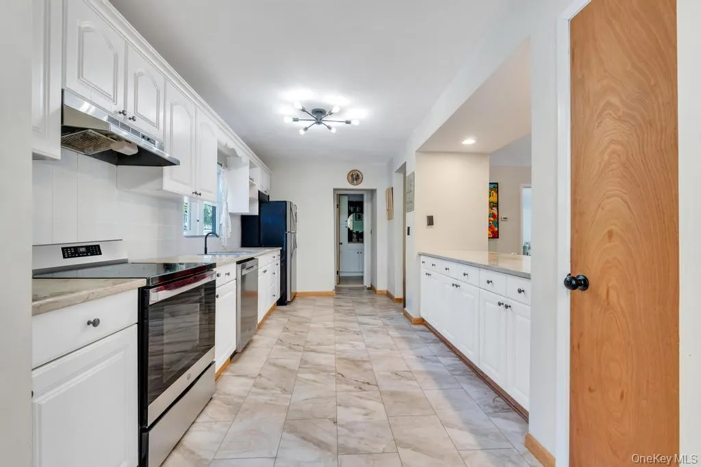 18 Richmond Hill Road, Brookhaven, NY, 2 Bedrooms Bedrooms, 7 Rooms Rooms,1 BathroomBathrooms,Residential,For Rent,Richmond Hill,0,1002884 18 Richmond Hill Road, Brookhaven, NY, 2 Bedrooms Bedrooms, 7 Rooms Rooms,1 BathroomBathrooms,Residential,For Rent,Richmond Hill,0,1002884