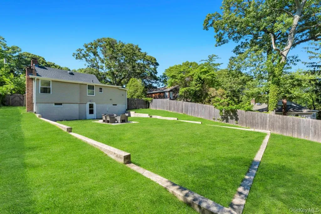18 Richmond Hill Road, Brookhaven, NY, 2 Bedrooms Bedrooms, 7 Rooms Rooms,1 BathroomBathrooms,Residential,For Rent,Richmond Hill,0,1002884 18 Richmond Hill Road, Brookhaven, NY, 2 Bedrooms Bedrooms, 7 Rooms Rooms,1 BathroomBathrooms,Residential,For Rent,Richmond Hill,0,1002884