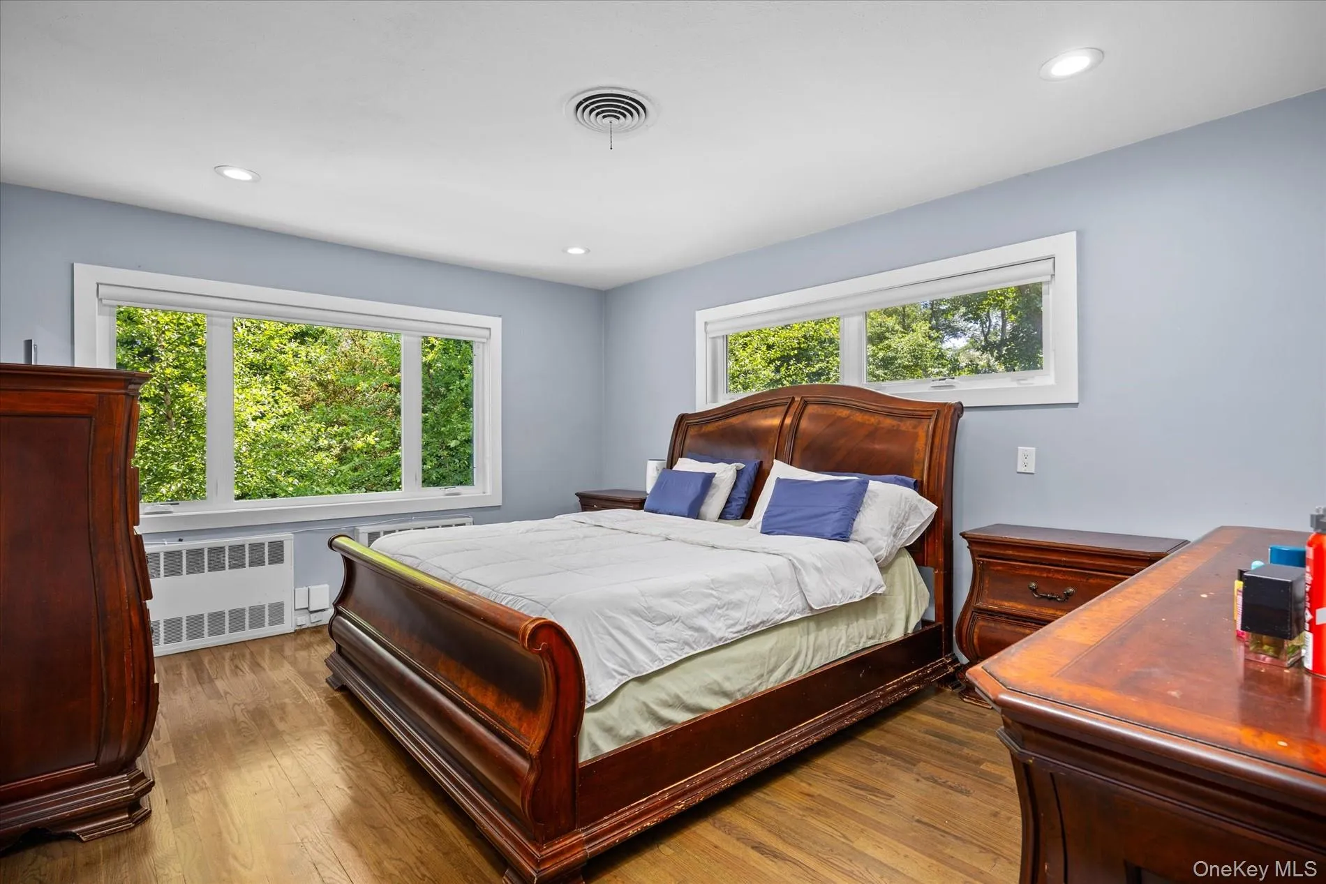 125 Hicks Lane, North Hempstead, NY, 5 Bedrooms Bedrooms, 9 Rooms Rooms,3 BathroomsBathrooms,Residential,For Rent,Hicks,0,1002885 125 Hicks Lane, North Hempstead, NY, 5 Bedrooms Bedrooms, 9 Rooms Rooms,3 BathroomsBathrooms,Residential,For Rent,Hicks,0,1002885
