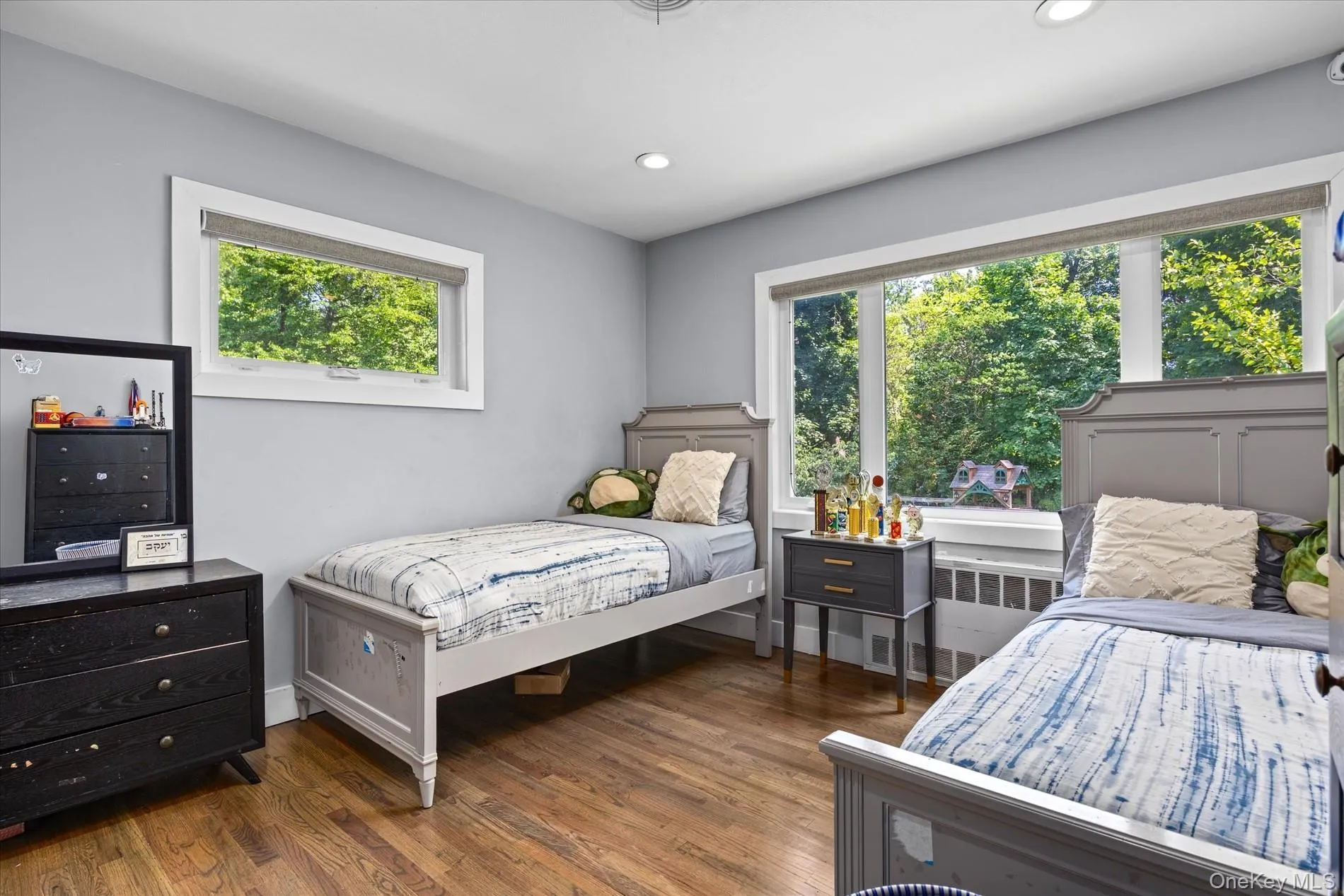 125 Hicks Lane, North Hempstead, NY, 5 Bedrooms Bedrooms, 9 Rooms Rooms,3 BathroomsBathrooms,Residential,For Rent,Hicks,0,1002885 125 Hicks Lane, North Hempstead, NY, 5 Bedrooms Bedrooms, 9 Rooms Rooms,3 BathroomsBathrooms,Residential,For Rent,Hicks,0,1002885
