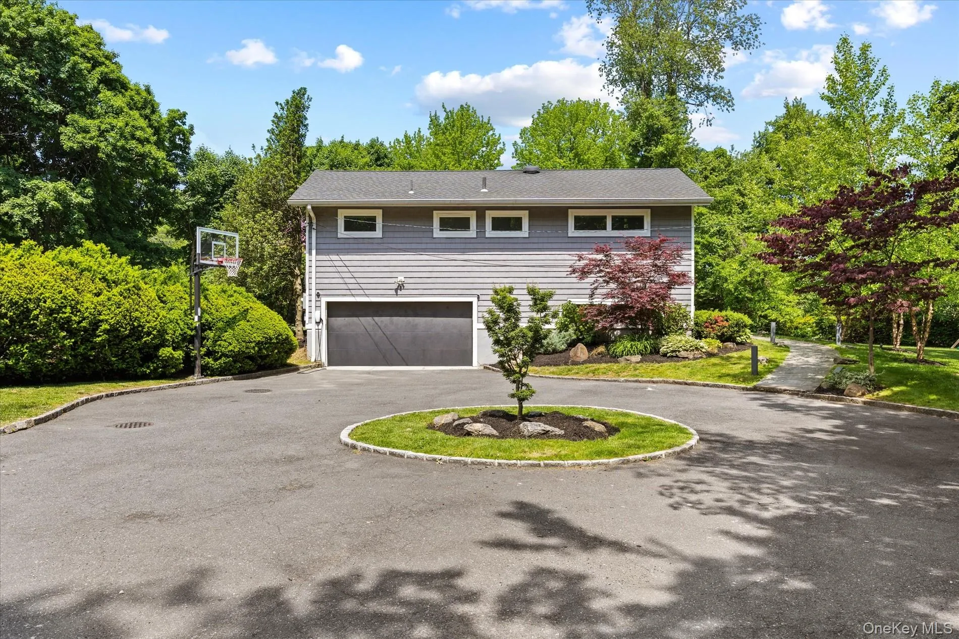 125 Hicks Lane, North Hempstead, NY, 5 Bedrooms Bedrooms, 9 Rooms Rooms,3 BathroomsBathrooms,Residential,For Rent,Hicks,0,1002885 125 Hicks Lane, North Hempstead, NY, 5 Bedrooms Bedrooms, 9 Rooms Rooms,3 BathroomsBathrooms,Residential,For Rent,Hicks,0,1002885