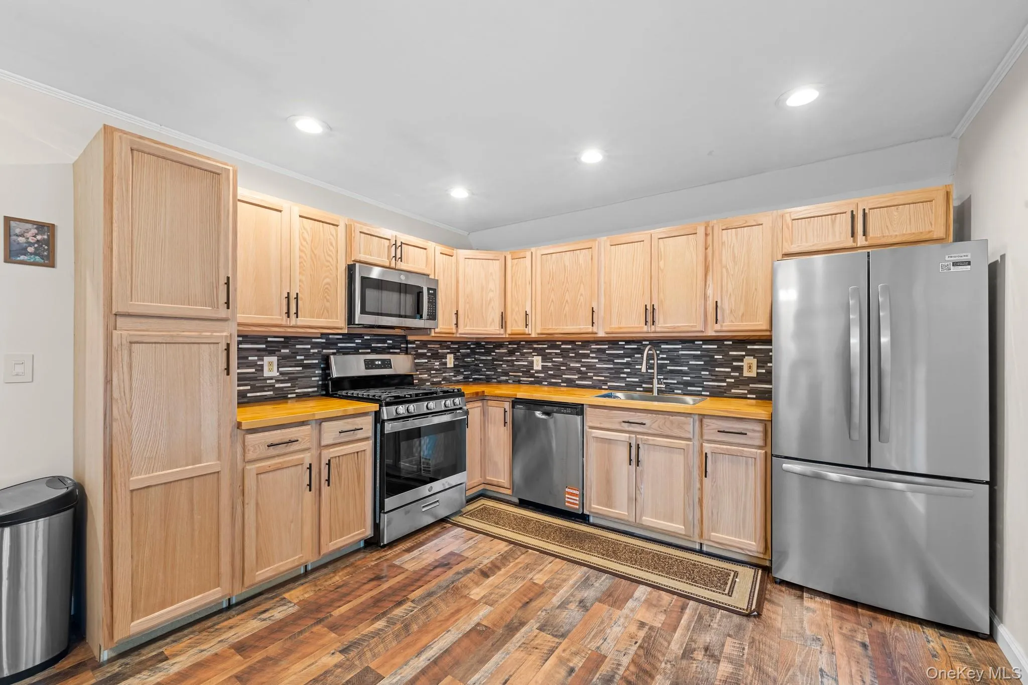 76 Cypress Drive, Brookhaven, NY, 3 Bedrooms Bedrooms, 6 Rooms Rooms,1 BathroomBathrooms,Residential,For Rent,Cypress,0,1002894 76 Cypress Drive, Brookhaven, NY, 3 Bedrooms Bedrooms, 6 Rooms Rooms,1 BathroomBathrooms,Residential,For Rent,Cypress,0,1002894