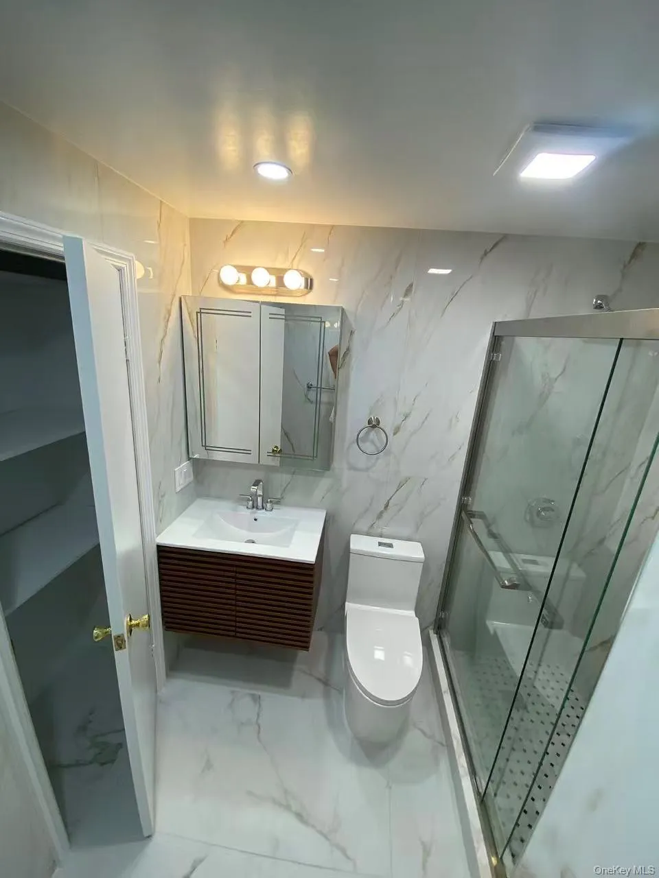33-15 208th Street, New York, NY, 3 Bedrooms Bedrooms, 7 Rooms Rooms,3 BathroomsBathrooms,Residential,For Rent,208th,0,1002896 33-15 208th Street, New York, NY, 3 Bedrooms Bedrooms, 7 Rooms Rooms,3 BathroomsBathrooms,Residential,For Rent,208th,0,1002896