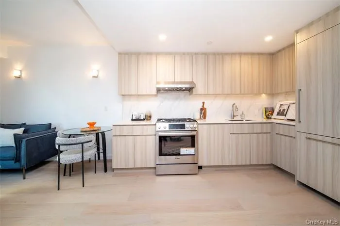 3371 Prince Street, New York, NY, 1 Bedroom Bedrooms, 3 Rooms Rooms,1 BathroomBathrooms,Residential Lease,For Rent,Prince,0,1002902 3371 Prince Street, New York, NY, 1 Bedroom Bedrooms, 3 Rooms Rooms,1 BathroomBathrooms,Residential Lease,For Rent,Prince,0,1002902