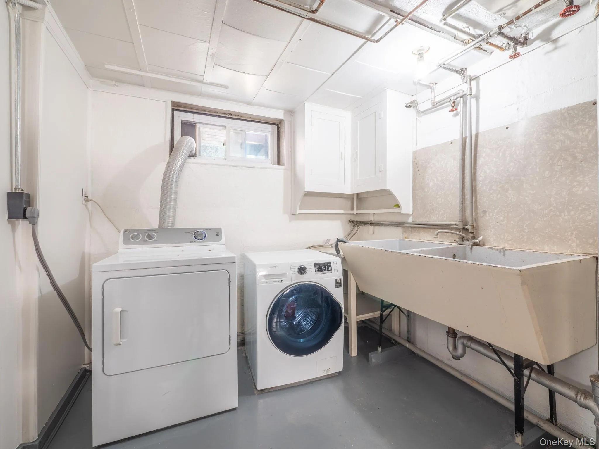 76-11 173rd Street, New York, NY, 3 Bedrooms Bedrooms, 7 Rooms Rooms,1 BathroomBathrooms,Residential,For Rent,173rd,0,1002907 76-11 173rd Street, New York, NY, 3 Bedrooms Bedrooms, 7 Rooms Rooms,1 BathroomBathrooms,Residential,For Rent,173rd,0,1002907