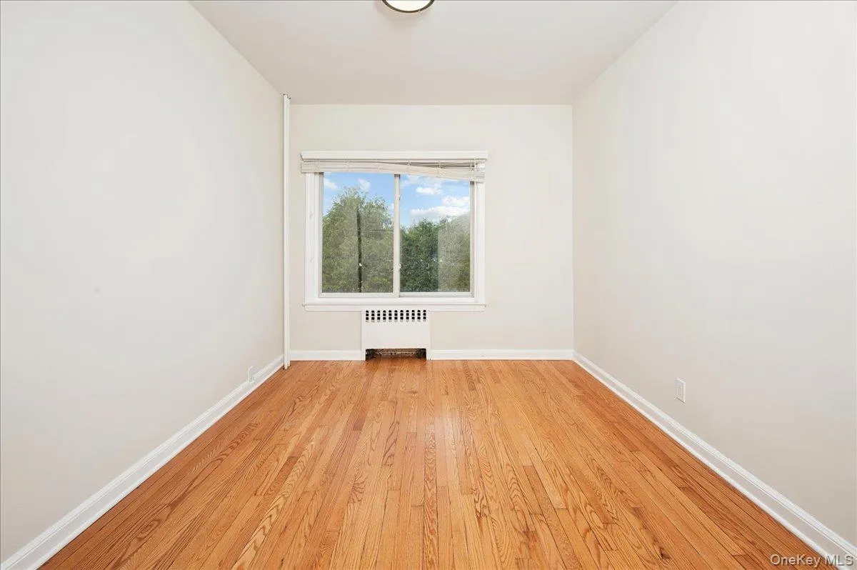 42 Glen Road, Eastchester, NY, 4 Bedrooms Bedrooms, 6 Rooms Rooms,2 BathroomsBathrooms,Residential Lease,For Rent,Glen,0,1002912 42 Glen Road, Eastchester, NY, 4 Bedrooms Bedrooms, 6 Rooms Rooms,2 BathroomsBathrooms,Residential Lease,For Rent,Glen,0,1002912